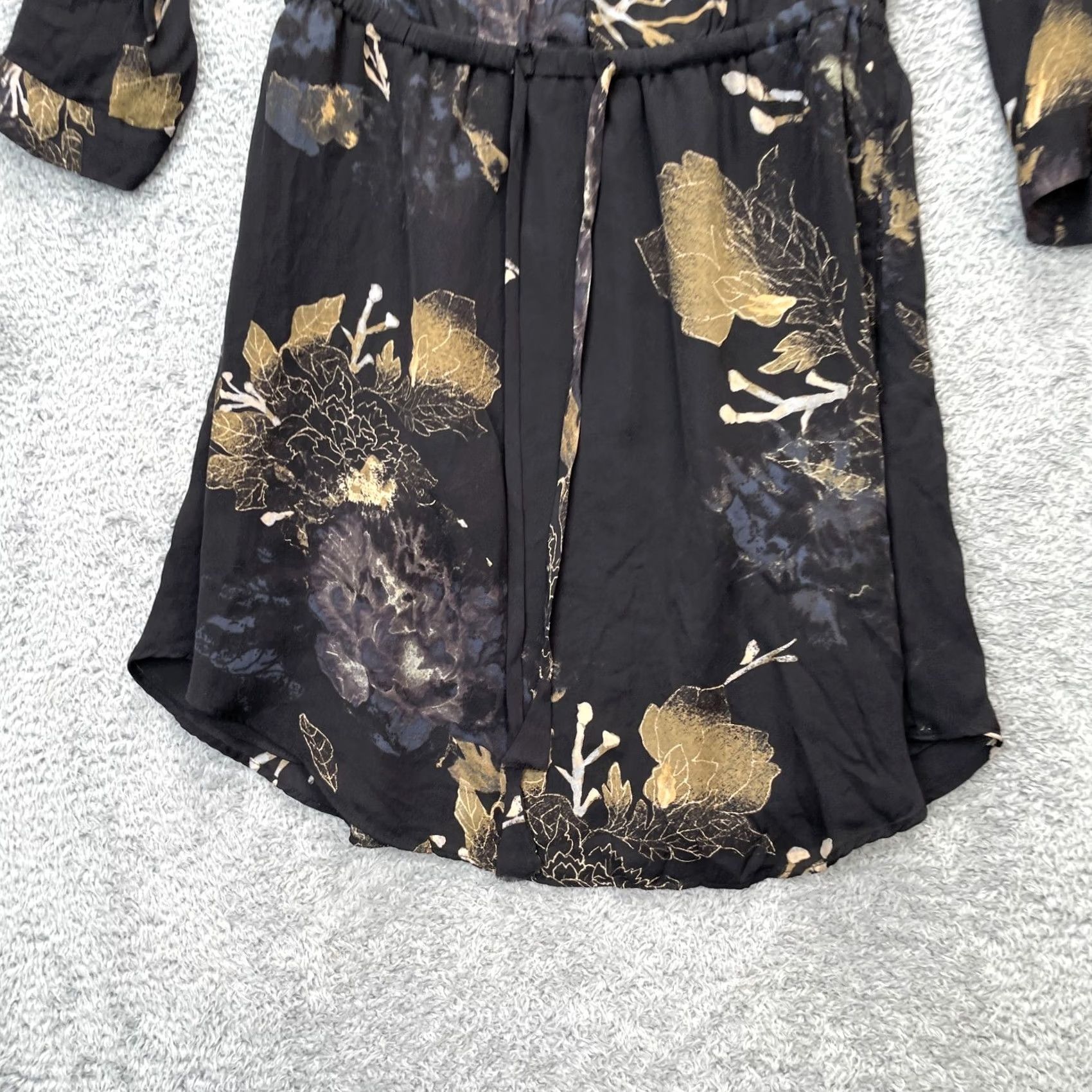 Aritzia Aritzia Dress Womens XS Black Babaton Bennett Floral V Neck Tie Waist Mini Shirt? Size XS / US 0-2 / IT 36-38 - 2 Thumbnail