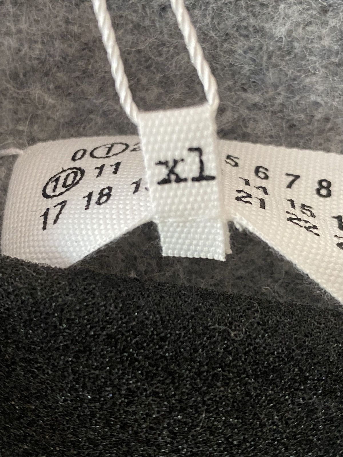 John Galliano [80% OFF SALE] Maison Margiela v-neck grey sweater Size US XL / EU 56 / 4 - 6 Thumbnail
