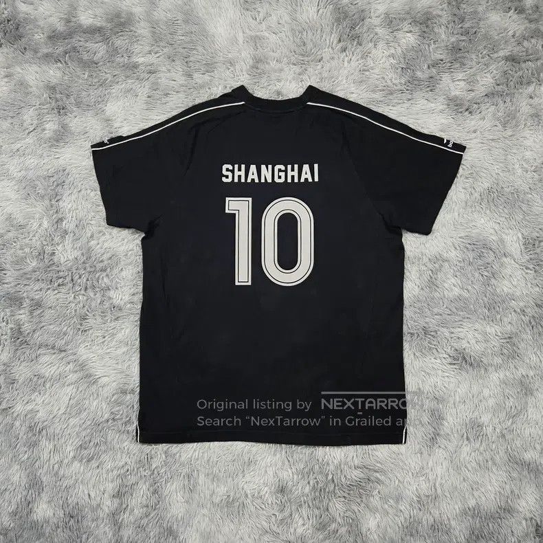 Balenciaga Balenciaga Manchester United embroidery football short-sle Size US M / EU 48-50 / 2 - 2 Thumbnail
