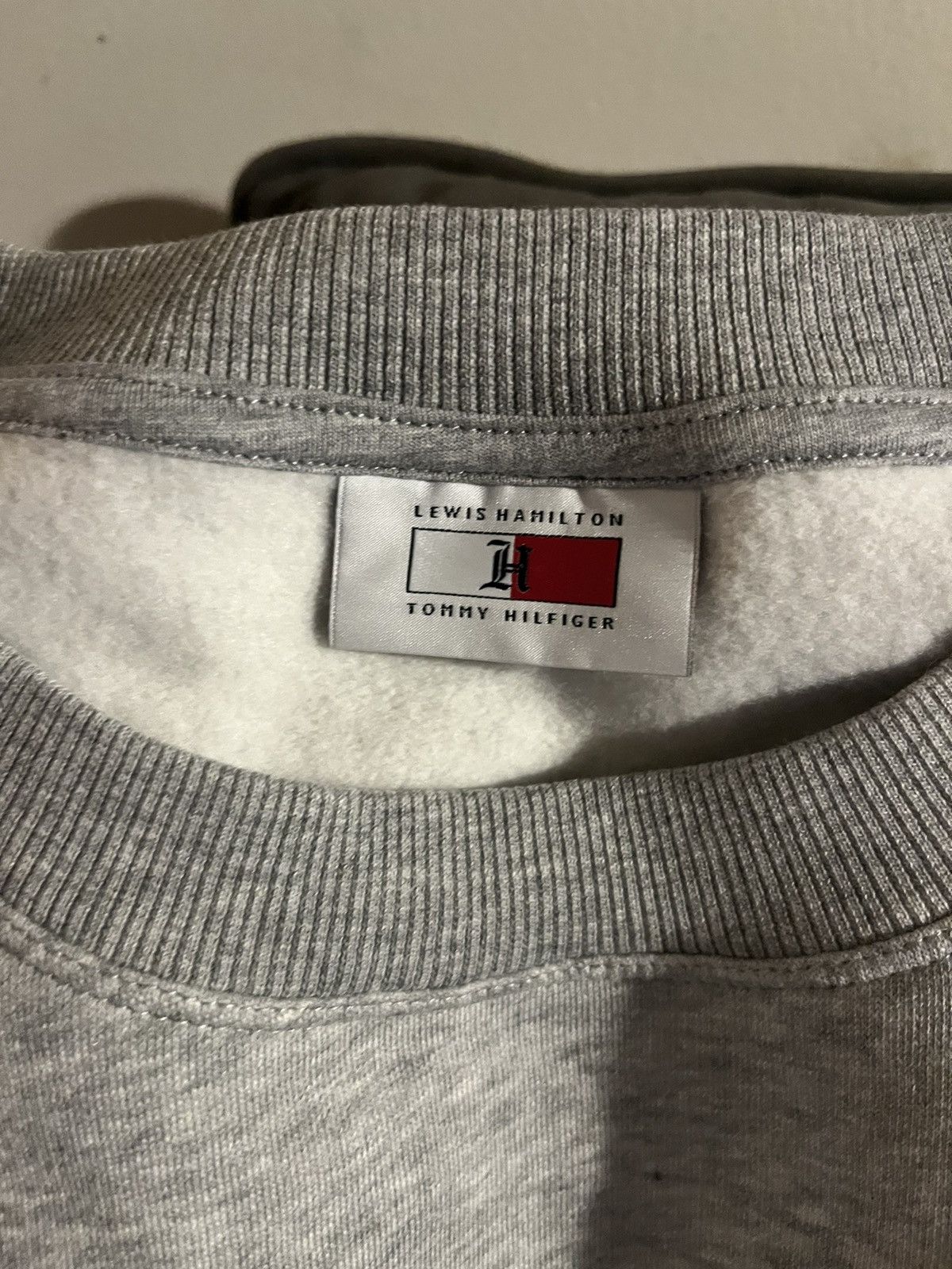 Tommy Hilfiger Tommy Hilfiger Lewis Hamilton Crewneck Men’s Xl Sweatshirt Size US XL / EU 56 / 4 - 5 Thumbnail