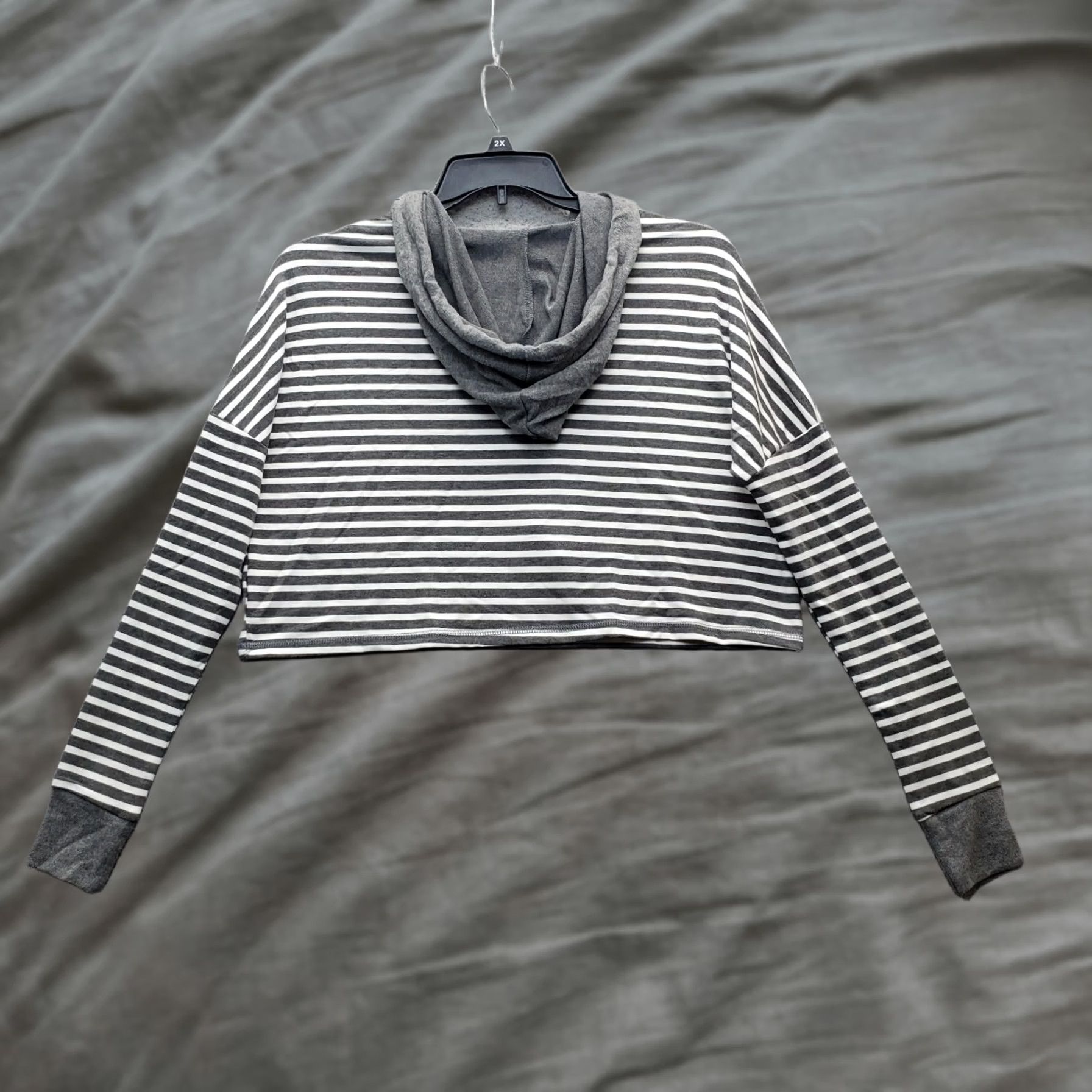 Vintage Altar'd State Women XS Multi Stripe Hooded Crop Hoodie Pullover Long Sleeve Size XS / US 0-2 / IT 36-38 - 1 Thumbnail