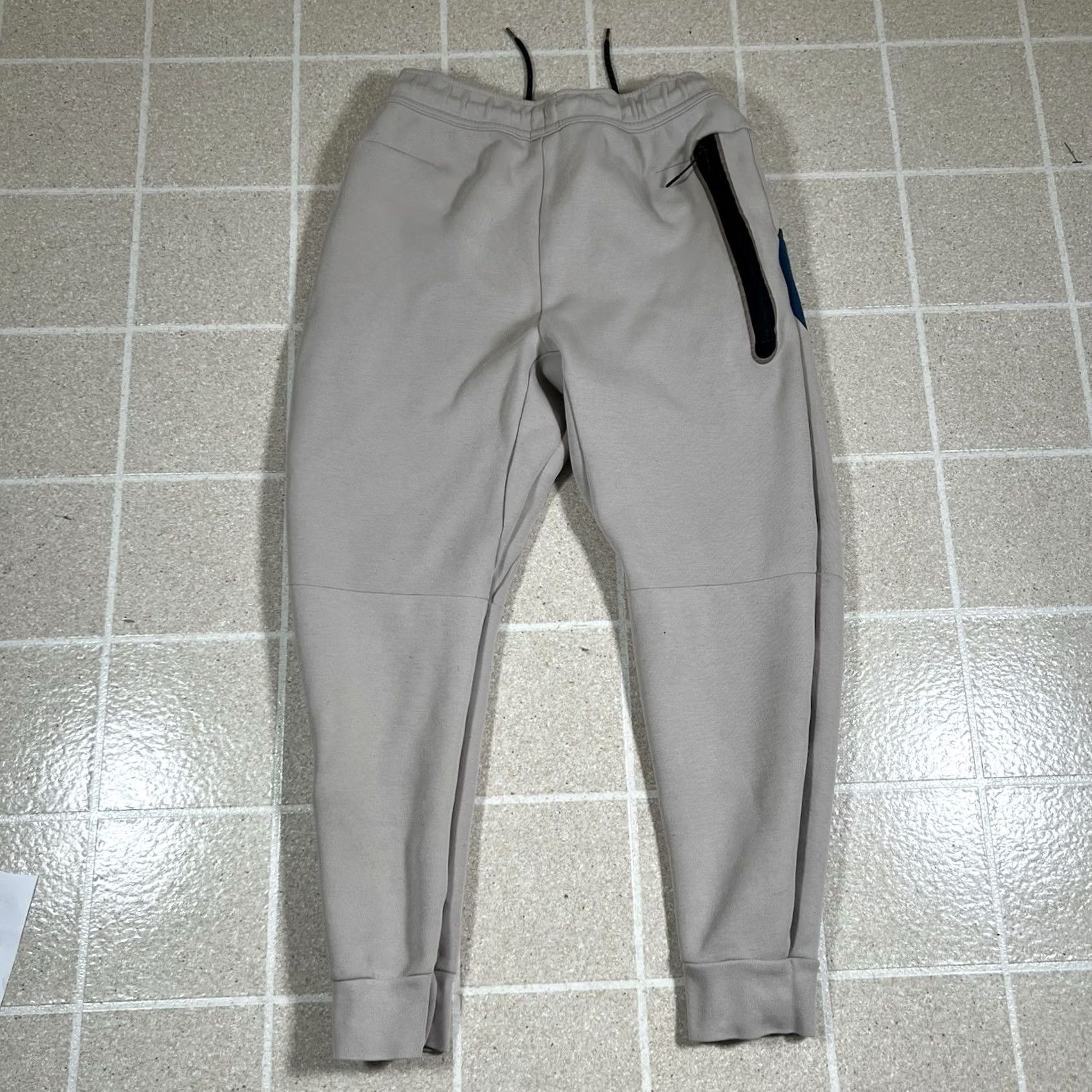 Nike Nike Sportswear Tech Fleece Jogger Pants Men's S Cream/Gray NEW CU4495-236 Size US 29 - 4 Thumbnail