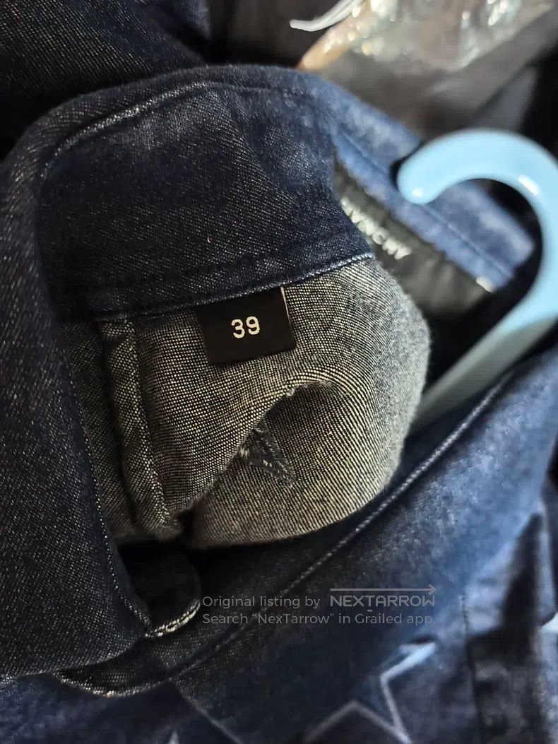 Givenchy Givenchy size 39 Hidden zipper star denim shirt Size US S / EU 44-46 / 1 - 5 Thumbnail