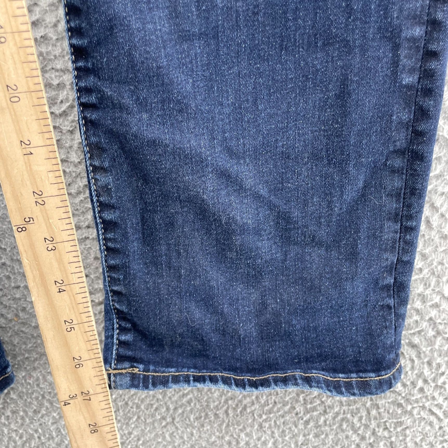 Vintage Lucky Brand Jeans Women 33x27 Mid Straight Sweet Classic Academia 90's Workwear Jeans Women 33x27 Mid Straight Sweet Classic Academia 90s Size 24" / US 00 / IT 34 - 3 Thumbnail