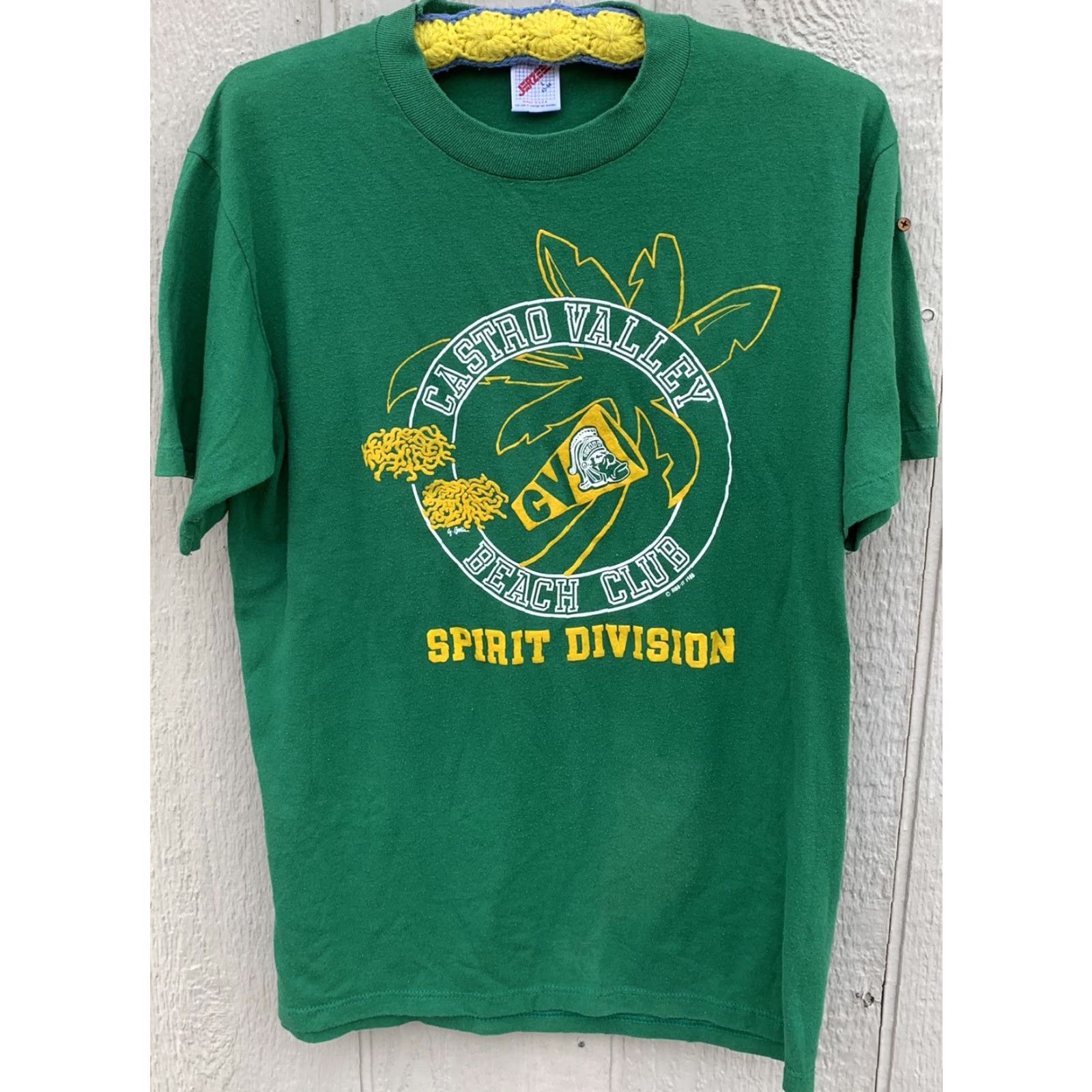 Jerzees VINTAGE Jerzees T-Shirt Men L Green 80s Beach Club Spirit Division Castro Valley 1988 Retro California Size US L / EU 52-54 / 3 - 6 Thumbnail