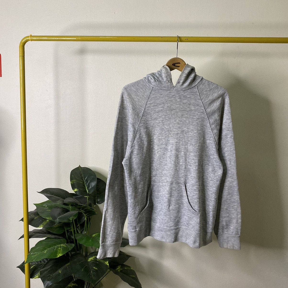 Vintage Vintage 1980s Basset Walker Grey Blank Hoodie Made in USA Size US L / EU 52-54 / 3 - 1 Thumbnail