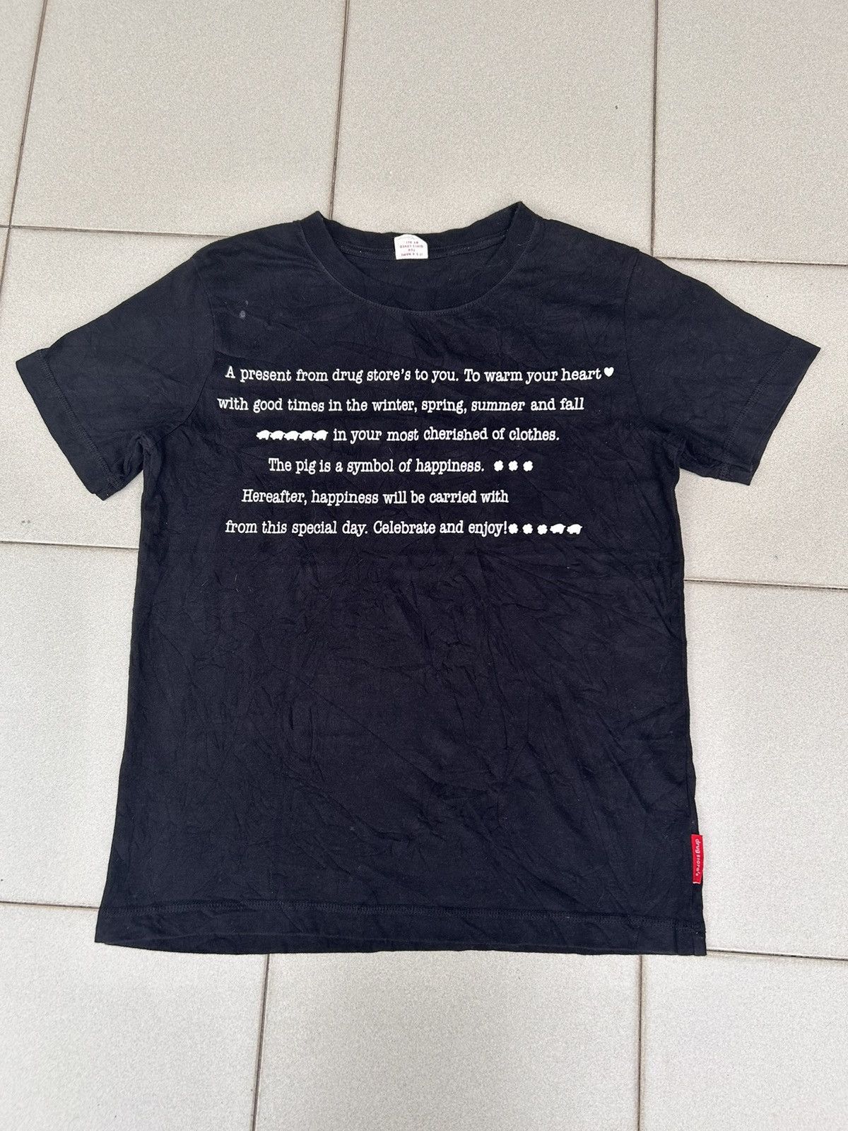 Japanese Brand Drugstore wording black tee Size US S / EU 44-46 / 1 - 1 Thumbnail