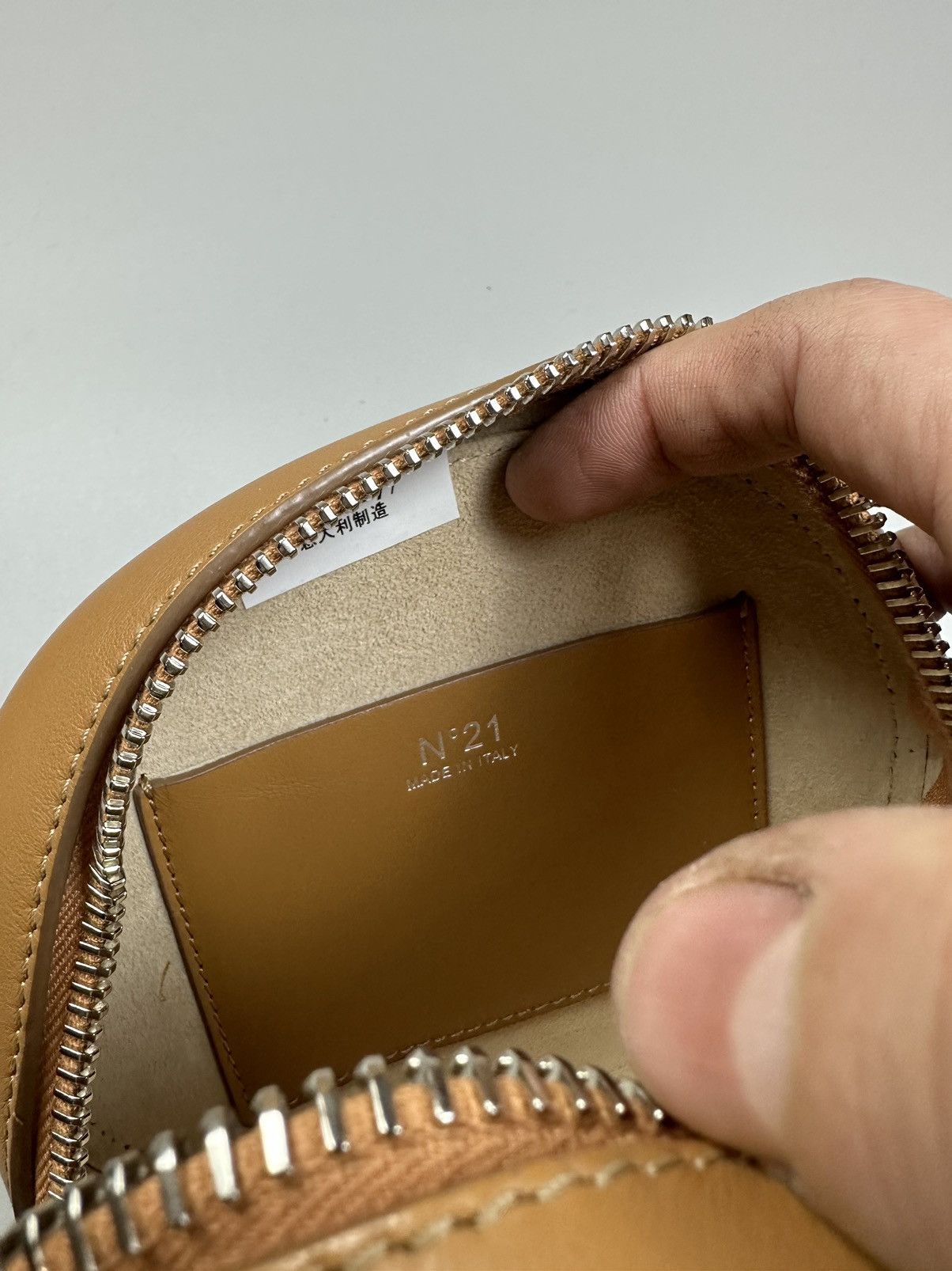 N21 N21 leather Round crossbody mini bag with rhinestones Size ONE SIZE - 6 Thumbnail
