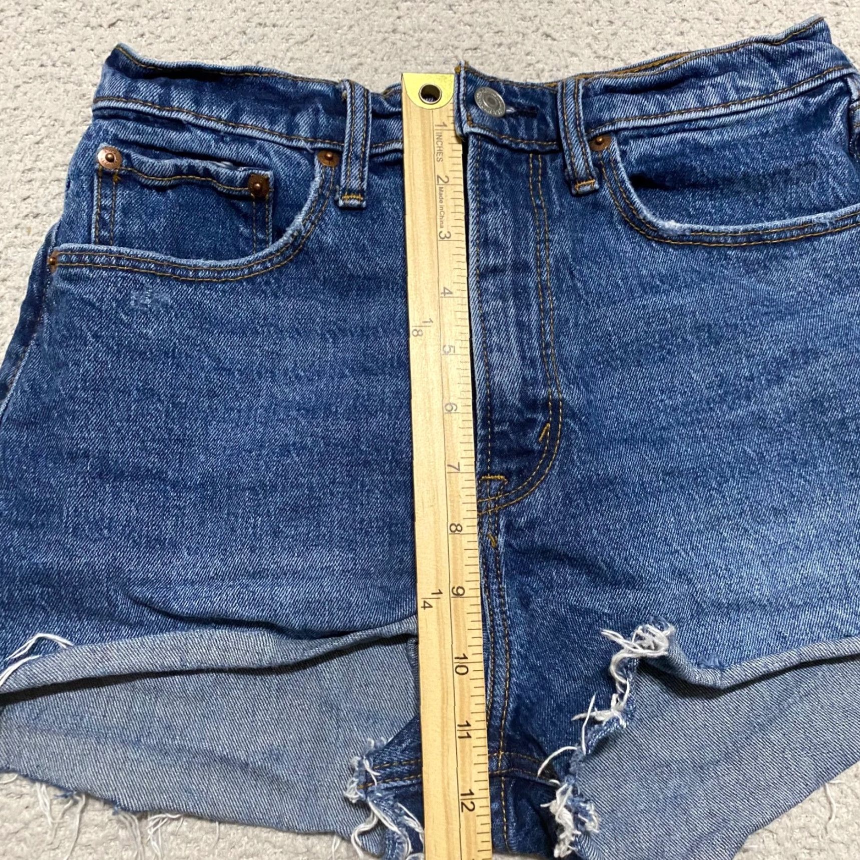 Abercrombie & Fitch Abercrombie & Fitch Womens Shorts Denim High Rise Cut-Off 4 Blue 2 in Inseam Pockets Stretch Regular Womens Size 27" / US 4 / IT 40 - 6 Thumbnail
