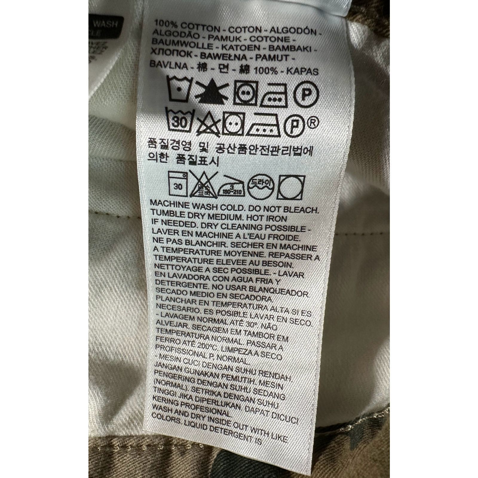 Levi's Levi's Strauss & Co Camo Cargo Shorts Men's Size 34 Secure Size US 34 / EU 50 - 9 Thumbnail