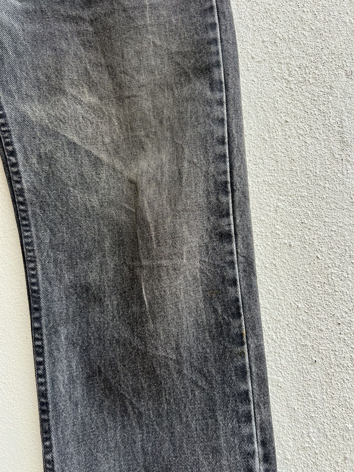 Levi's 1996 Levi’s 505 Orange Tab Fade Black Distress Denim Jeans Size US 35 - 12 Thumbnail
