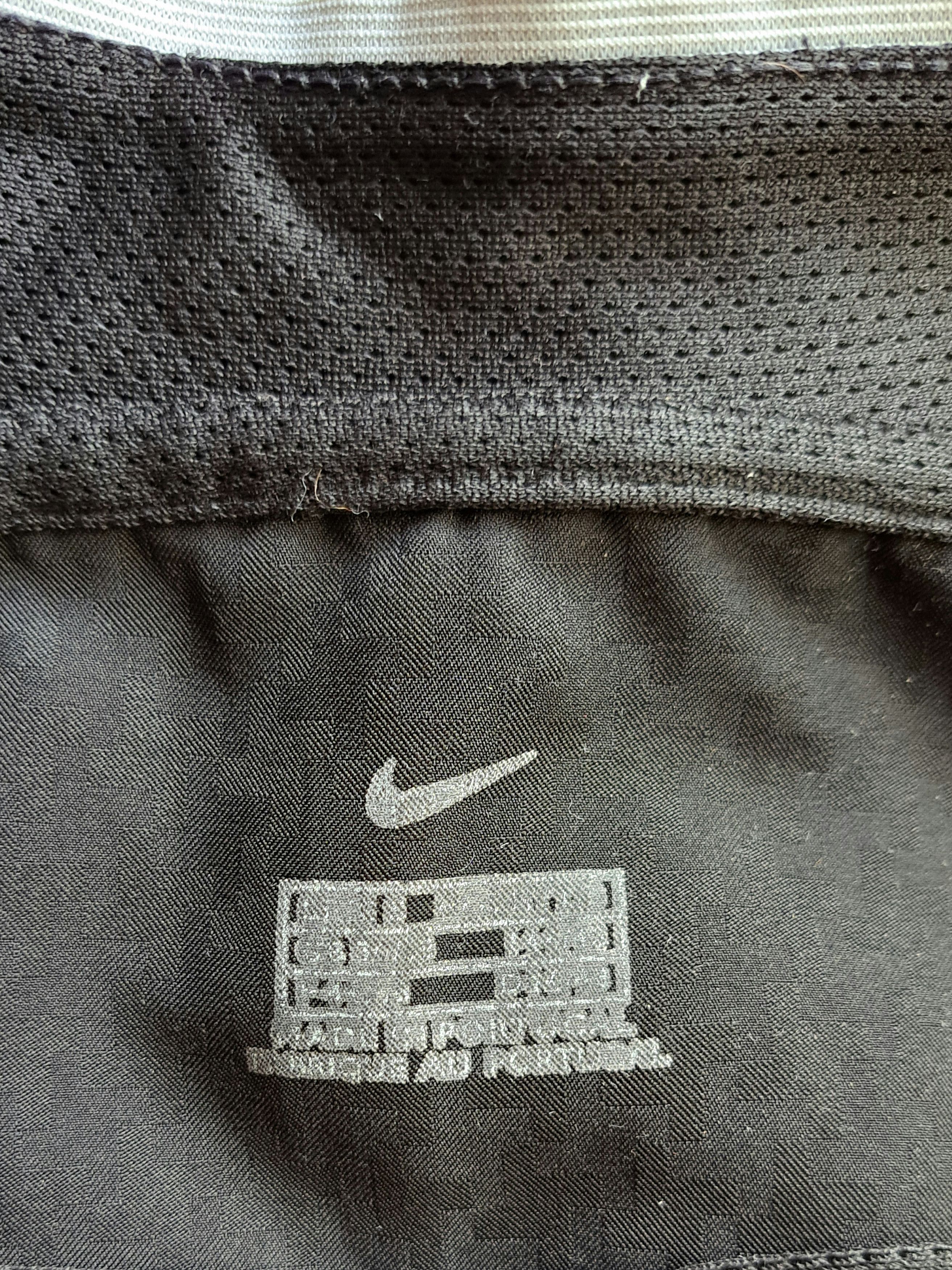 Nike Manchester United 2003-04 Away Jersey Size US M / EU 48-50 / 2 - 2 Thumbnail