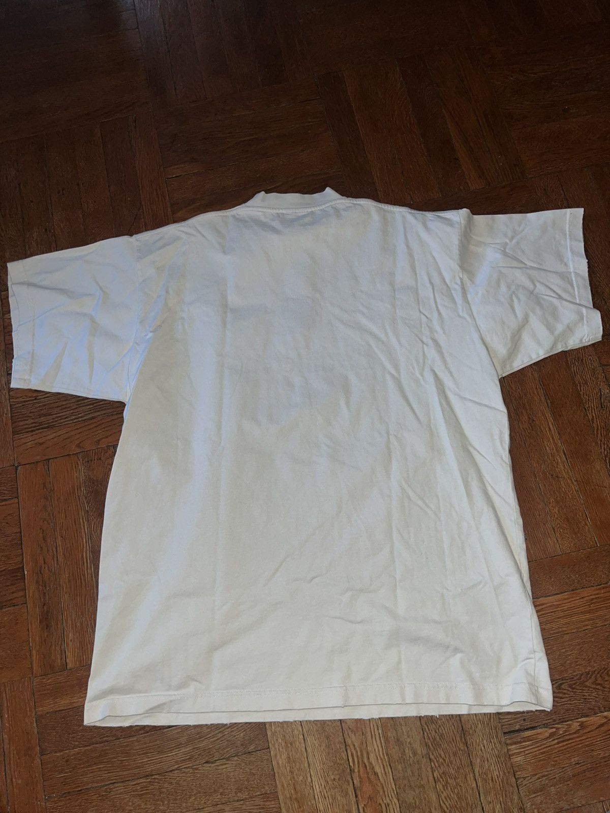 Balenciaga Balenciaga be different T-shirt Size US L / EU 52-54 / 3 - 3 Thumbnail