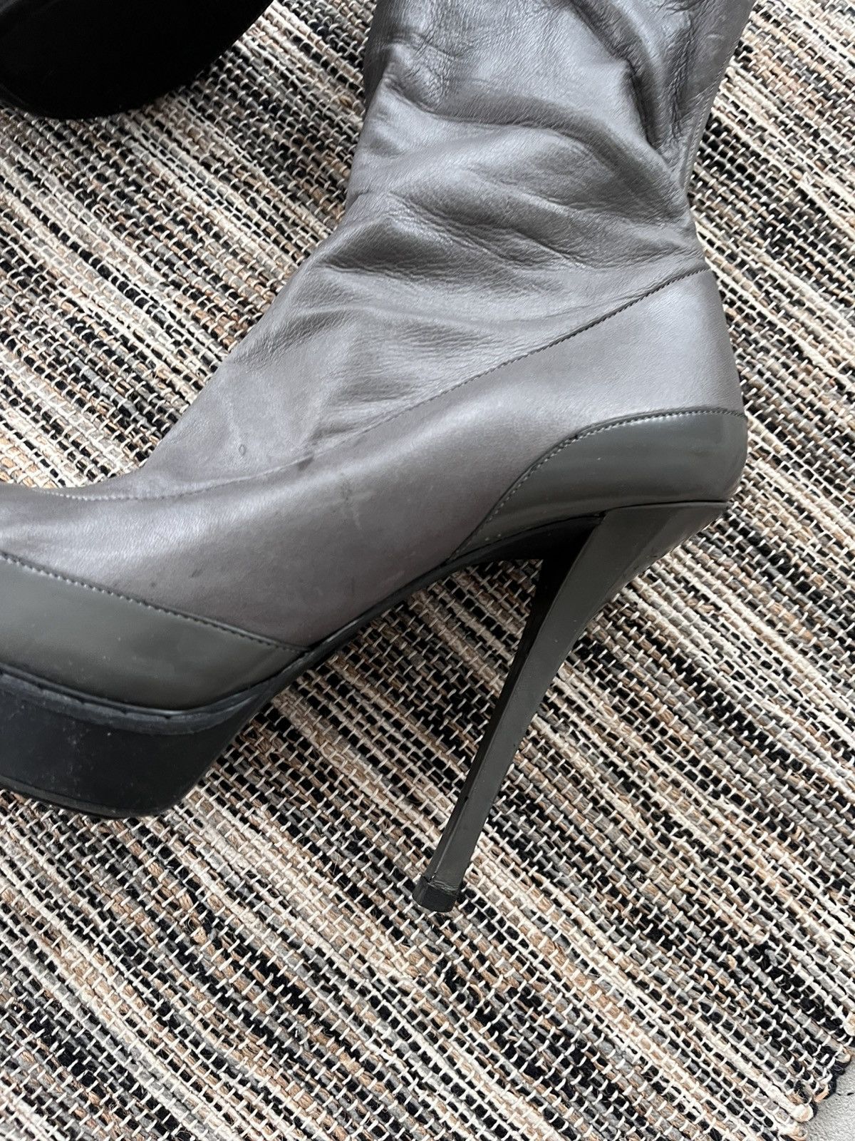 Gucci Rare Gucci Wimbledon Grey Leather Platform Ankle Heels Boots Size US 8.5 / IT 38.5 - 7 Thumbnail