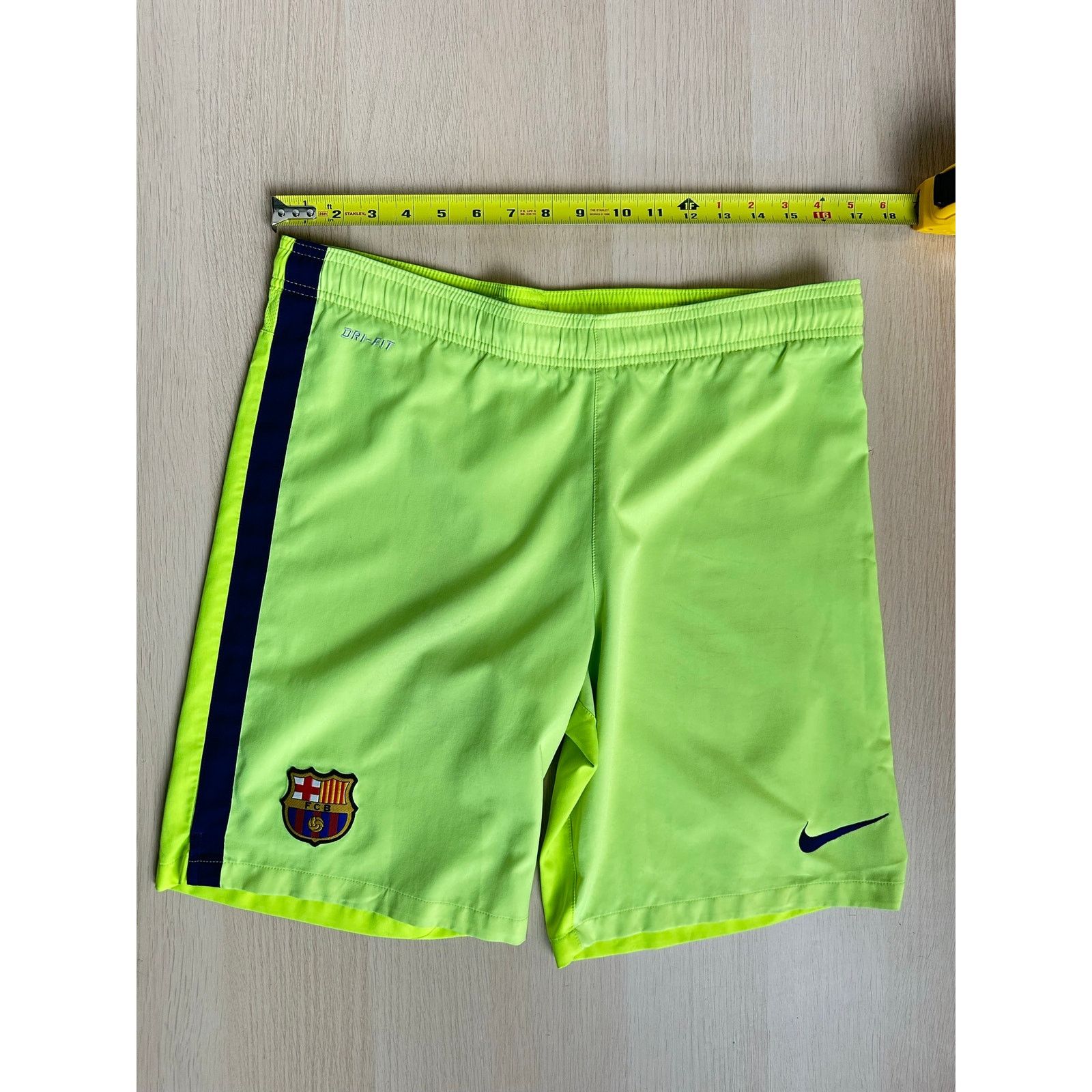 Nike Rare Nike 2014 Barcelona Third Drifit Shorts -Size M -Mint Size US 33 - 5 Thumbnail