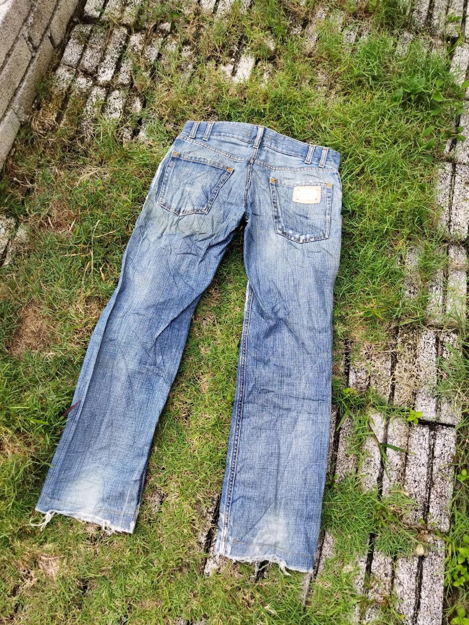 Dolce & Gabbana Vintage Dolce & Gabbana Distressed Look Jeans Size US 32 / EU 48 - 9 Thumbnail