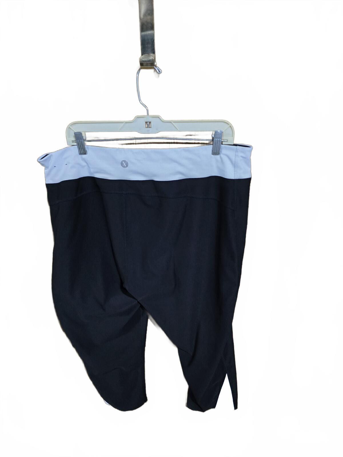 Other Xersion Activewear Capri's Black & White Fitted Size 2X Size ONE SIZE - 2 Thumbnail
