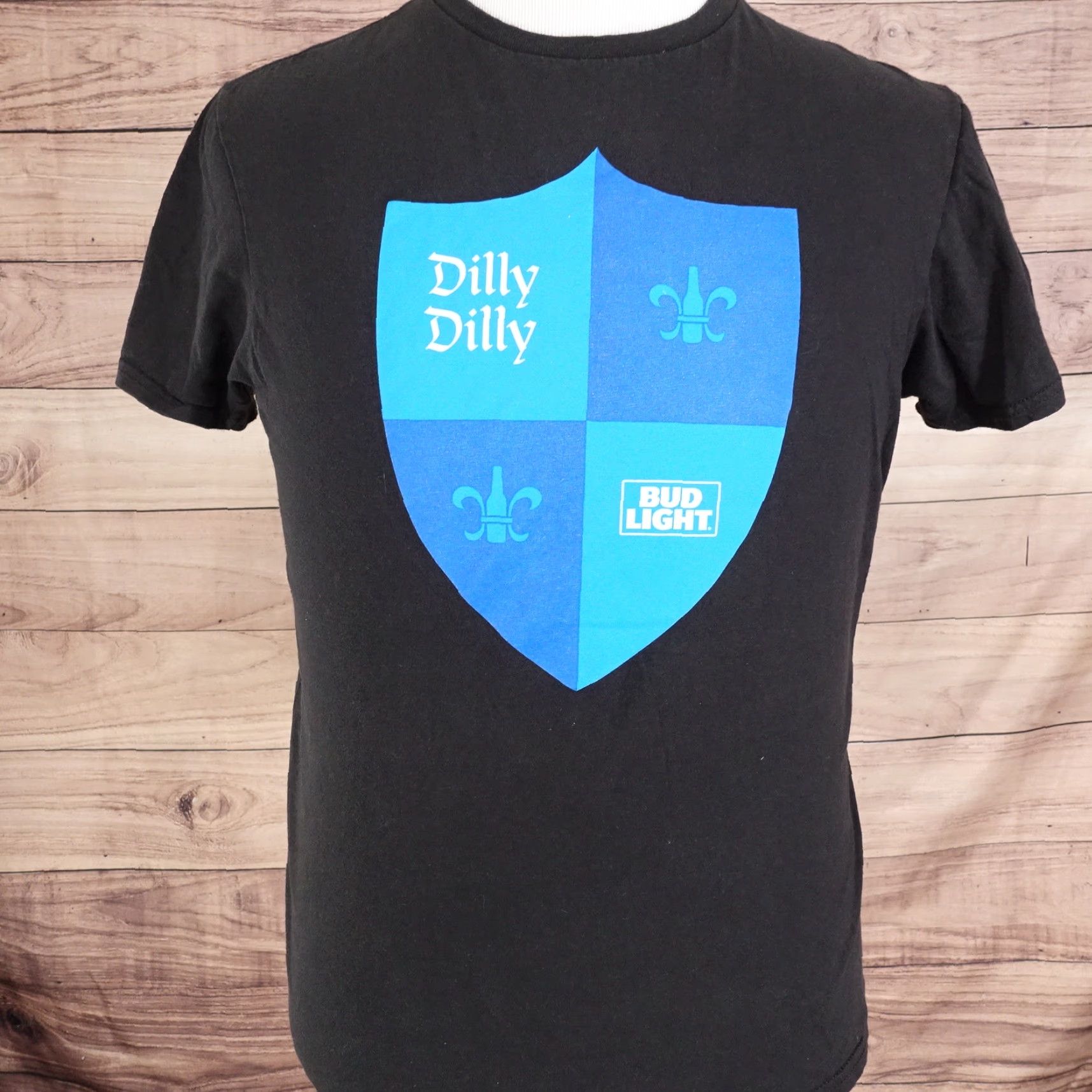 Vintage BUD LIGHT Shirt Unisex Adults Short Sleeve Sz M Black Dilly Dilly Shield Promo Graphic Tee Men Women Size US M / EU 48-50 / 2 - 2 Thumbnail
