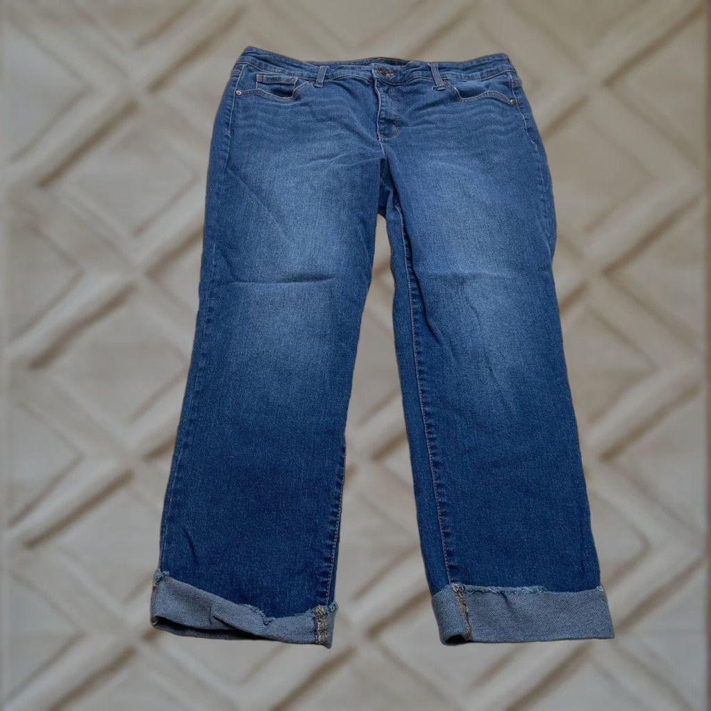 Denime New Direction Jeans Womens 16 R Girlfriend Blue Denim Rolled Hems 36x26 Size 38" / US 16 / IT 52 - 1 Thumbnail
