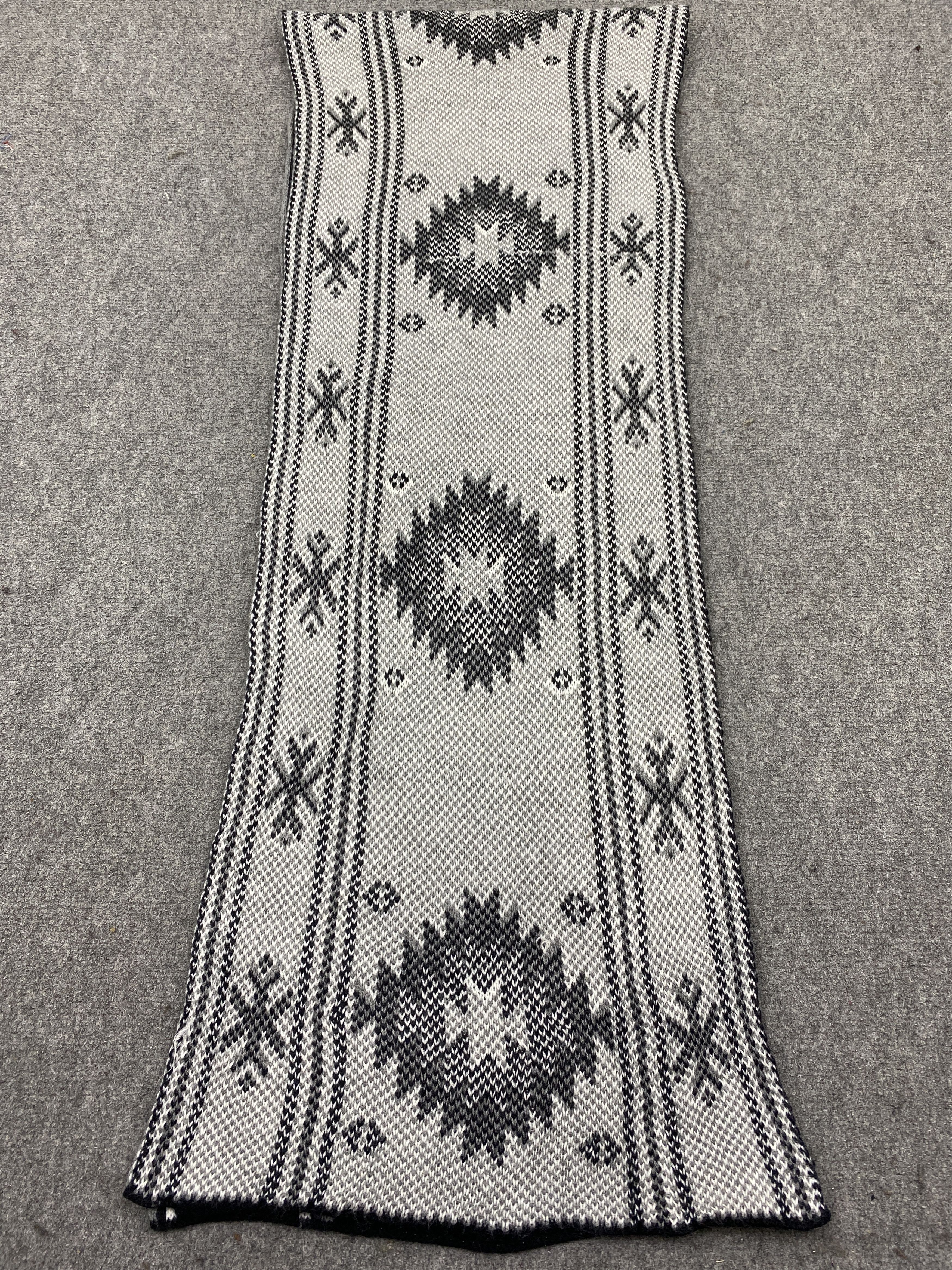 Japanese Brand Bayflow Native Design Scarf / Muffler / Neckwear SC0266 Size ONE SIZE - 5 Thumbnail