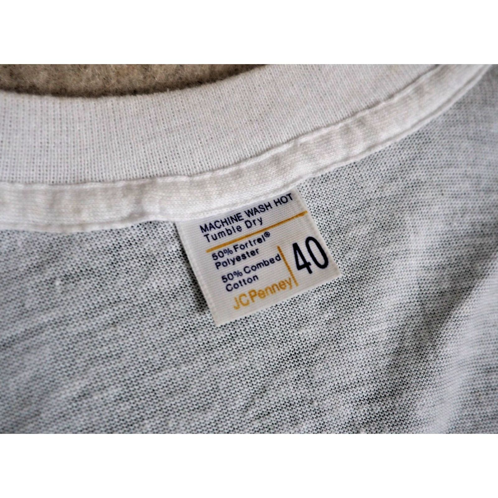JCPenney VTG 70s Penneys 50/50 Cotton Blend White T-Shirt MT Men Short Sleeve V-Neck Graphic Tee Shirt White Penneys Vintage 1970s Mens Men’s Size US M / EU 48-50 / 2 - 3 Thumbnail
