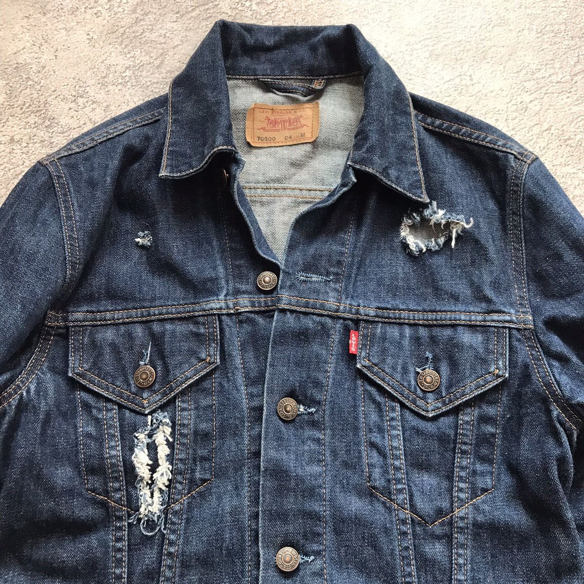 Vintage Vintage 90s Levis Faded Trucker Jacket Streetwear Boxy M Size M / US 6-8 / IT 42-44 - 3 Thumbnail