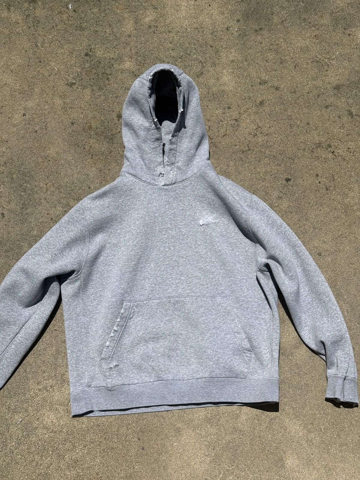 Nike Custom distressed nike hoodie SIZE LARGE Size US L / EU 52-54 / 3 - 1 Thumbnail