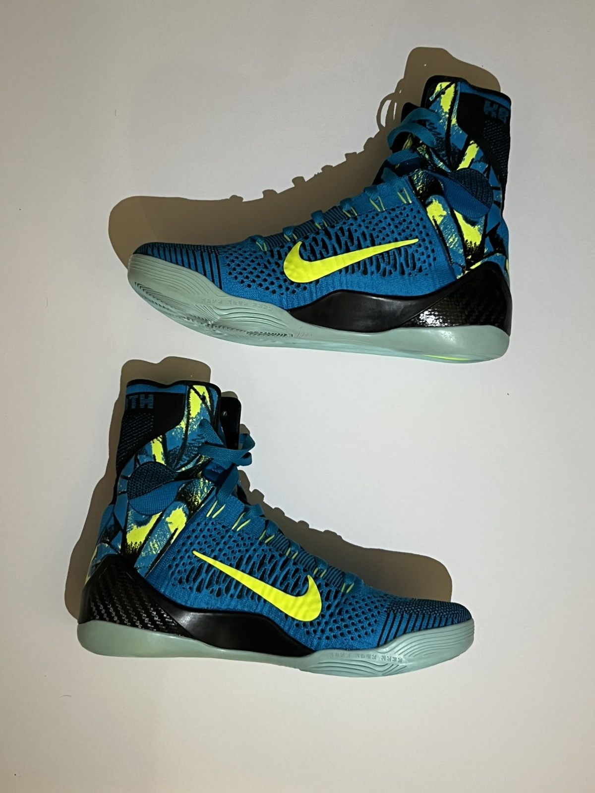 Nike Size 8- Nike Kobe 9 IX elite perspective Neo Turo Volt Size US 8 / EU 41 - 2 Thumbnail