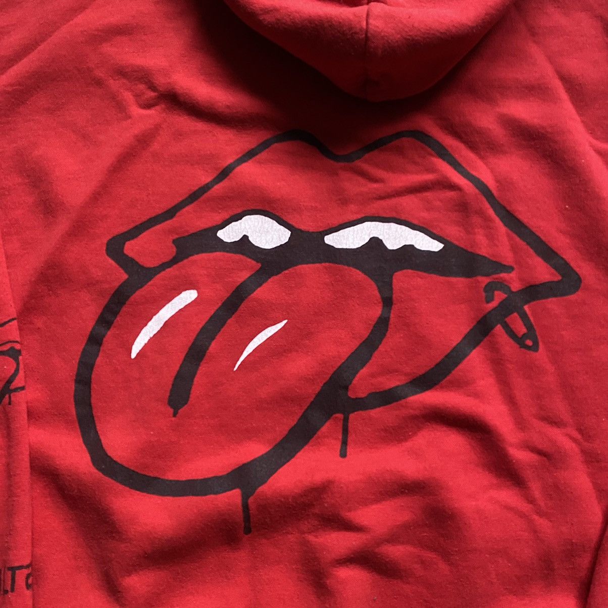 Band Tees THE ROLLING STONES Y2K NO FILTER RED HOODIE Size US L / EU 52-54 / 3 - 4 Thumbnail