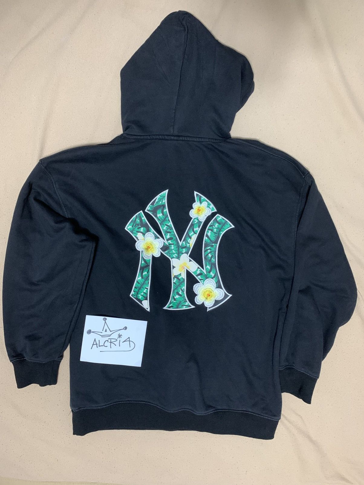 New Era New Era NY Yankees Floral Embroidered Hoodie Size US XL / EU 56 / 4 - 2 Thumbnail