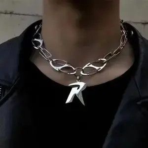 Japanese Brand × Jewelry Sense R letter Necklace Y2K Size ONE SIZE - 1 Thumbnail