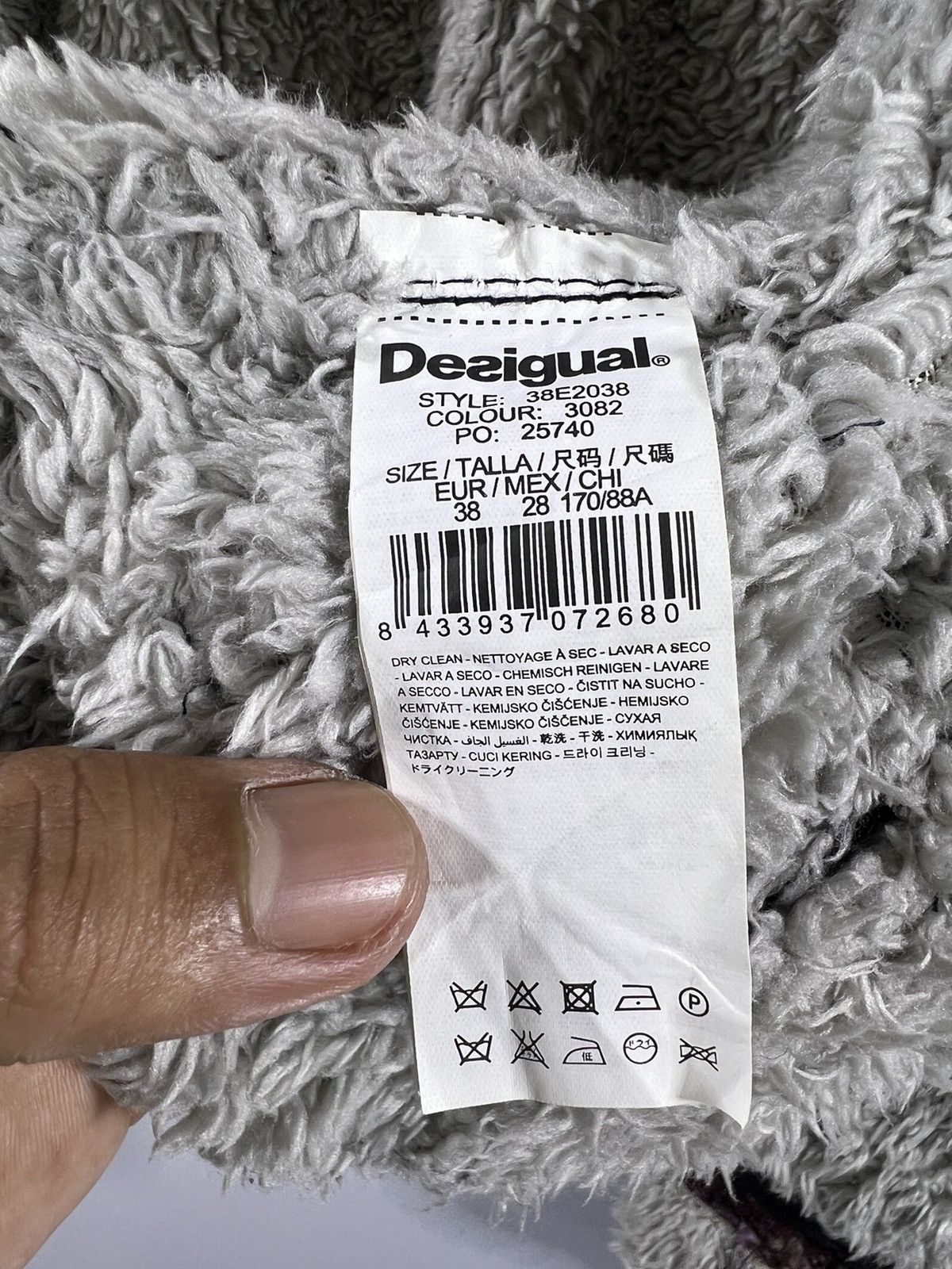 Desigual 🔥 CROPED 🔥 B-3 style Tweed Heavy Jacket Size S / US 4 / IT 40 - 8 Thumbnail