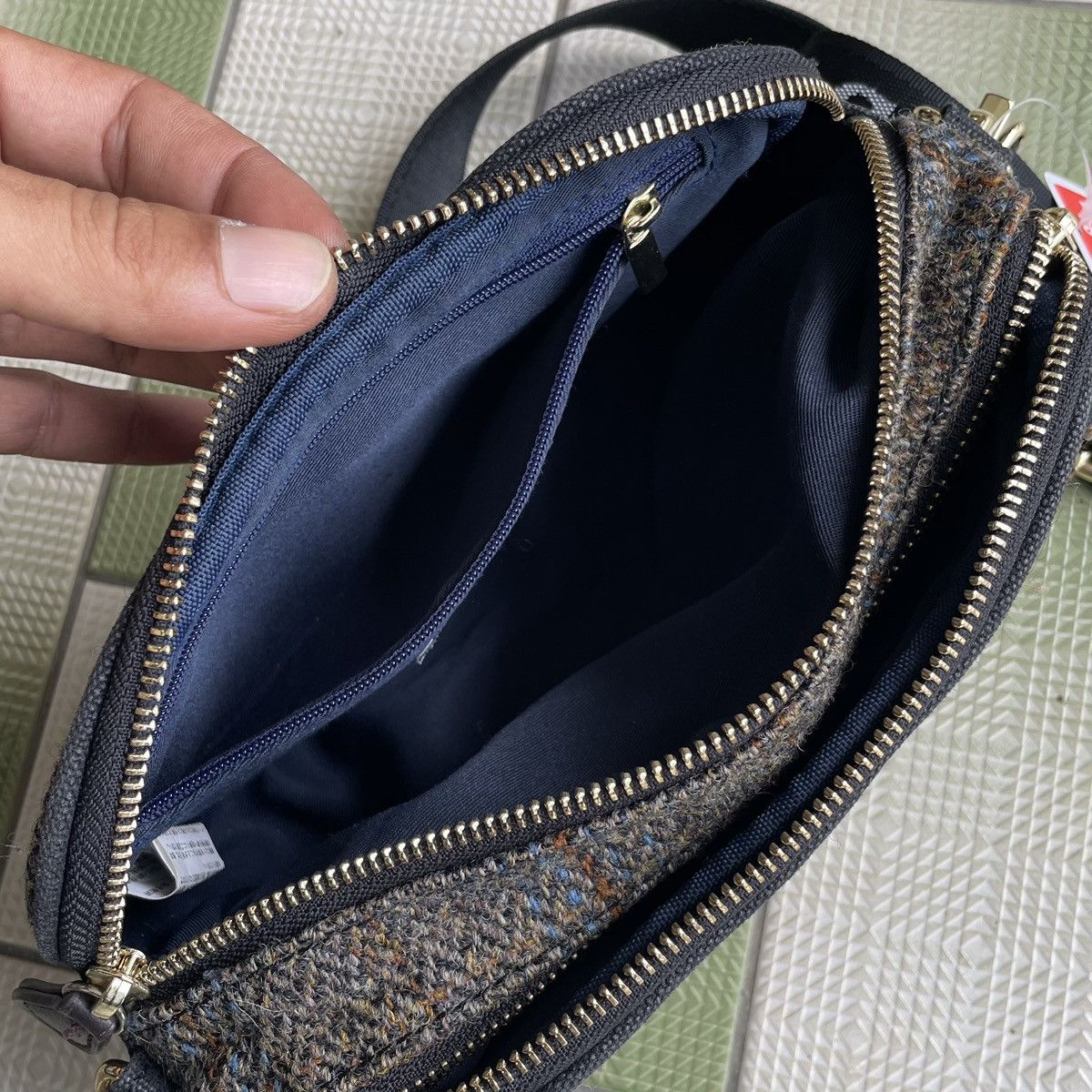 Harris Tweed × U.S. Polo Assn. 🔥 RARE U.S POLO ASSN X HARRIS TWEED WOOL CROSSBODY Size ONE SIZE - 11 Thumbnail