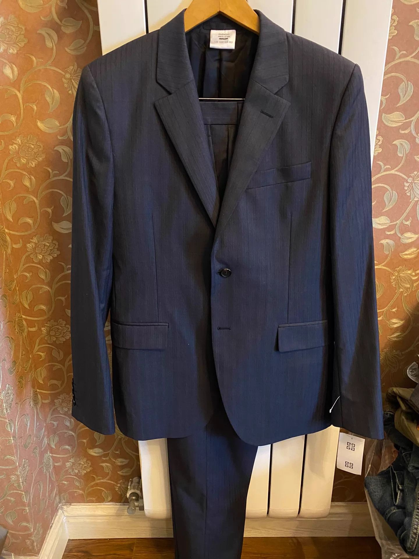 Givenchy Givenchy French 100% Wool Suit 48 Size 48R - 1 Thumbnail
