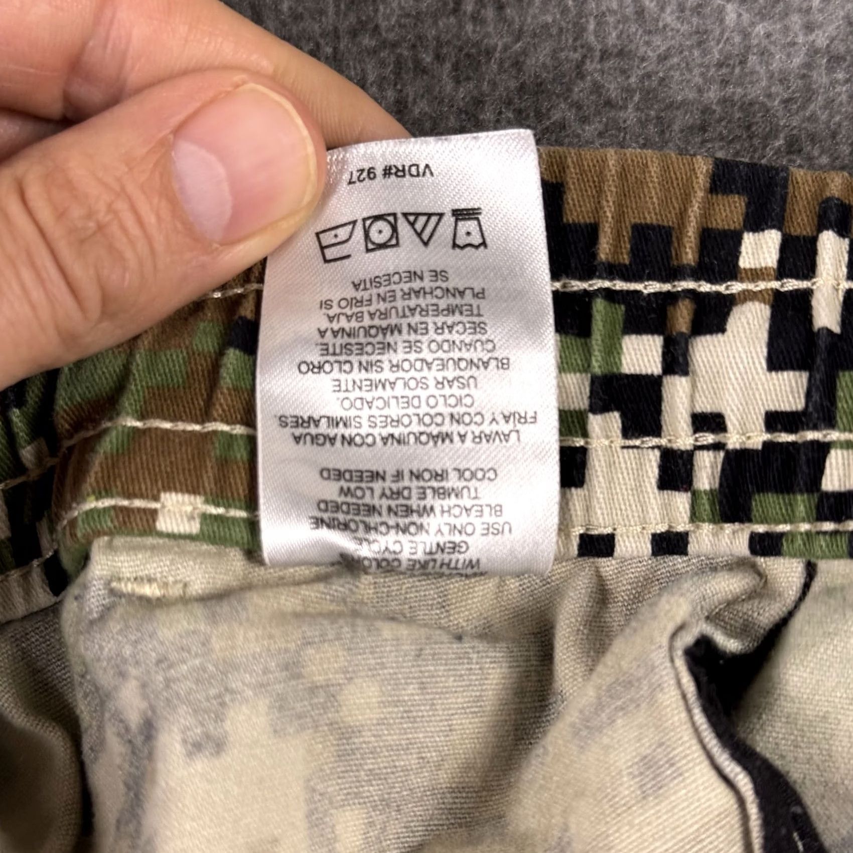 Vintage Dogg Supply Snoop Dogg Cargo Shorts Mens Medium Camo Digital Drawstring Pockets Size US 31 - 7 Thumbnail