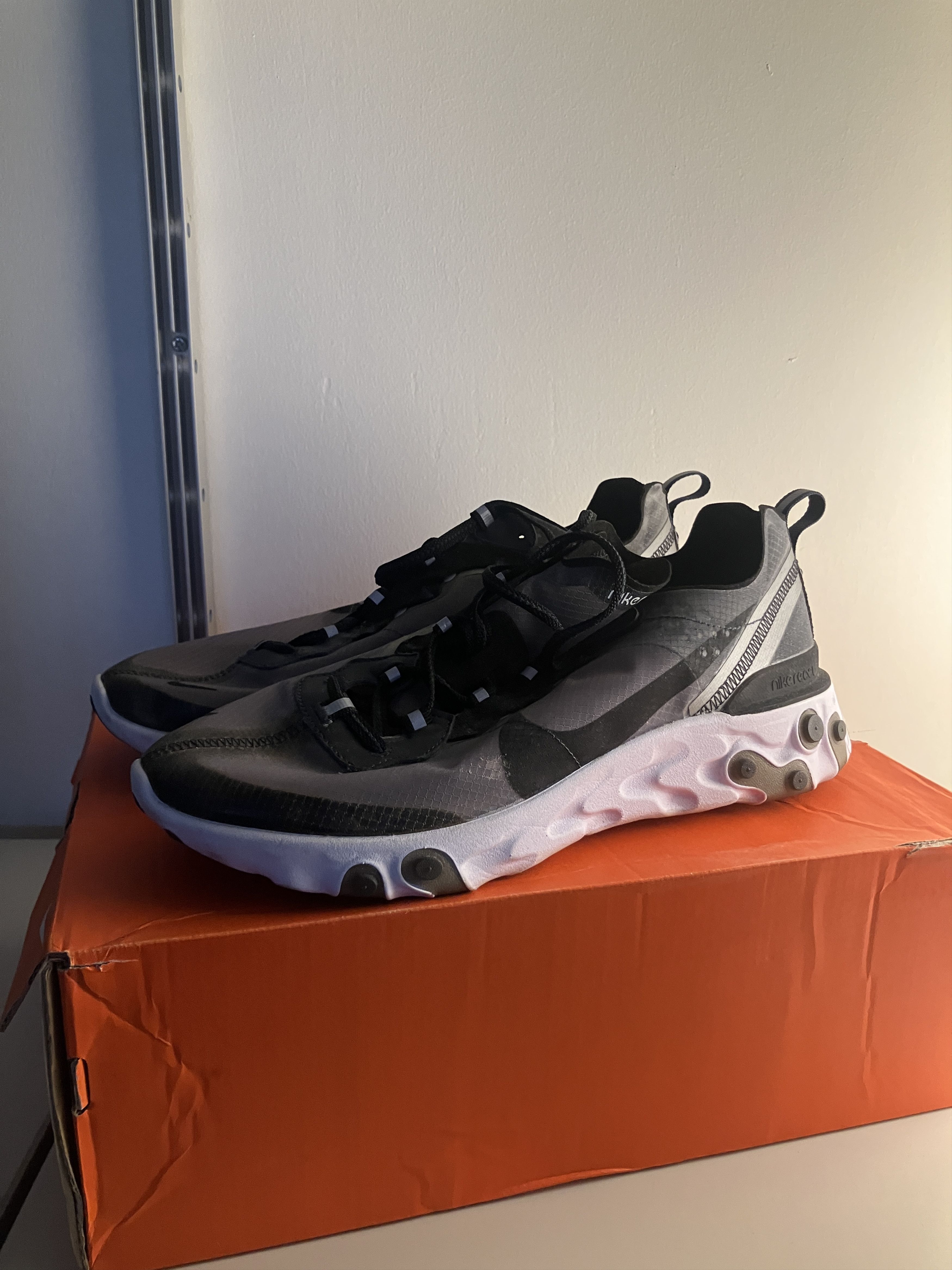 Nike NIKE REACT ELEMENT 87 'ANTHRACITE Size US 9.5 / EU 42-43 - 1 Thumbnail