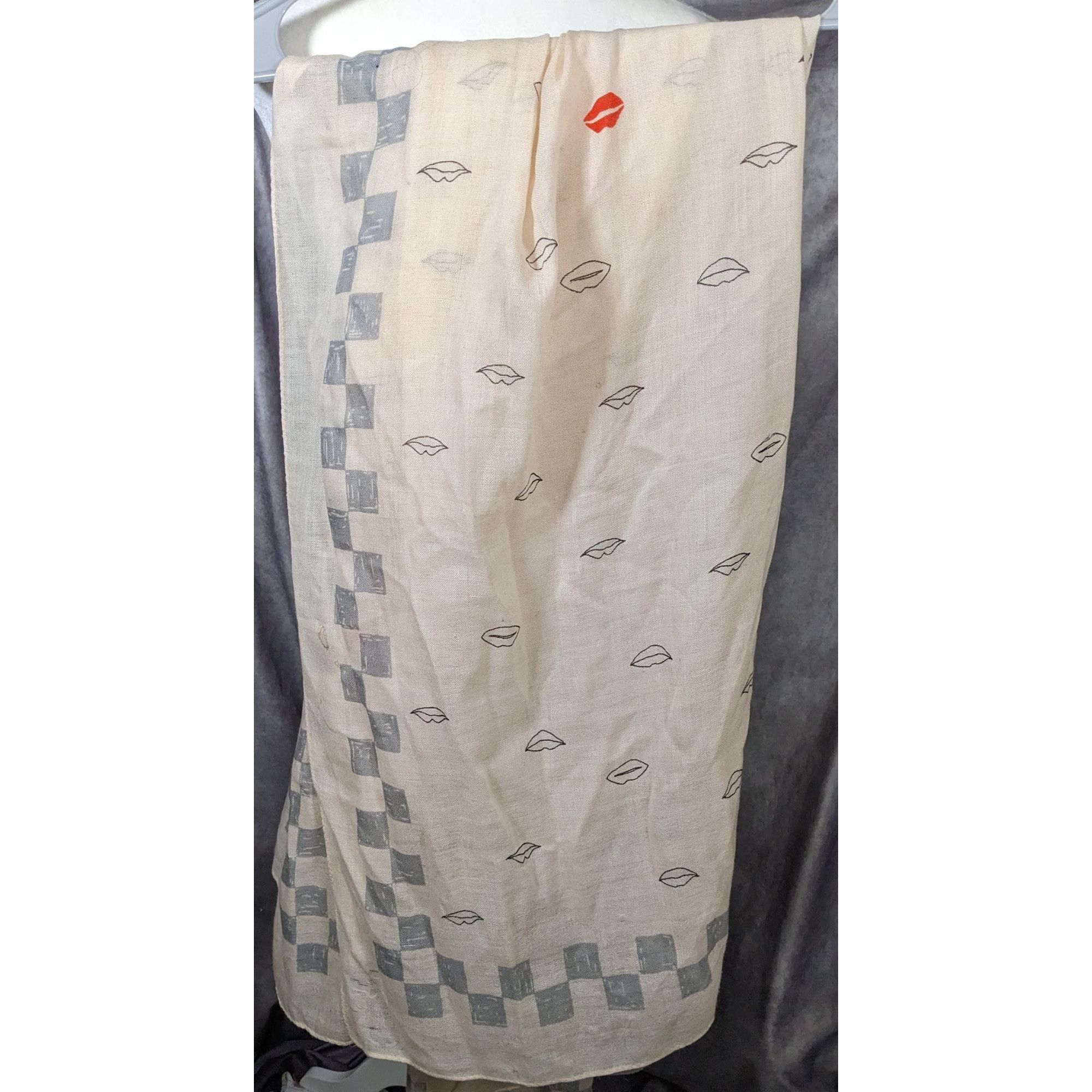 Rag & Bone Rag & Bone Checkerboard Lip Print Shawl/Scarf Size ONE SIZE - 12 Thumbnail