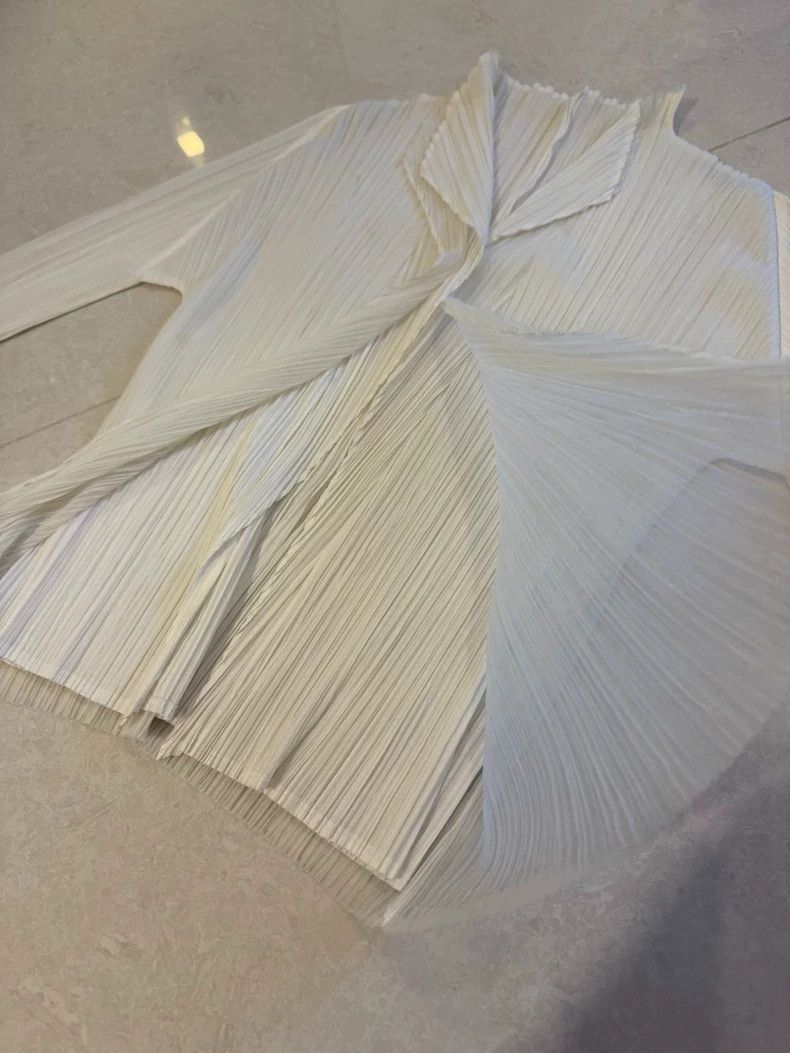 Issey Miyake Issey Miyake size:5 White pleated coat Size M / US 6-8 / IT 42-44 - 7 Thumbnail