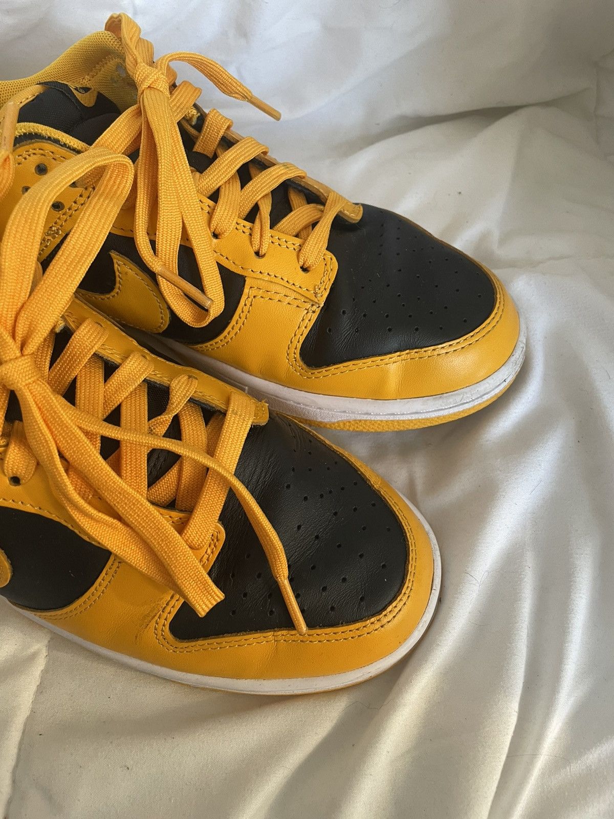 Nike Nike Dunk Low Championship Goldenrod Size US 9.5 / EU 42-43 - 2 Thumbnail
