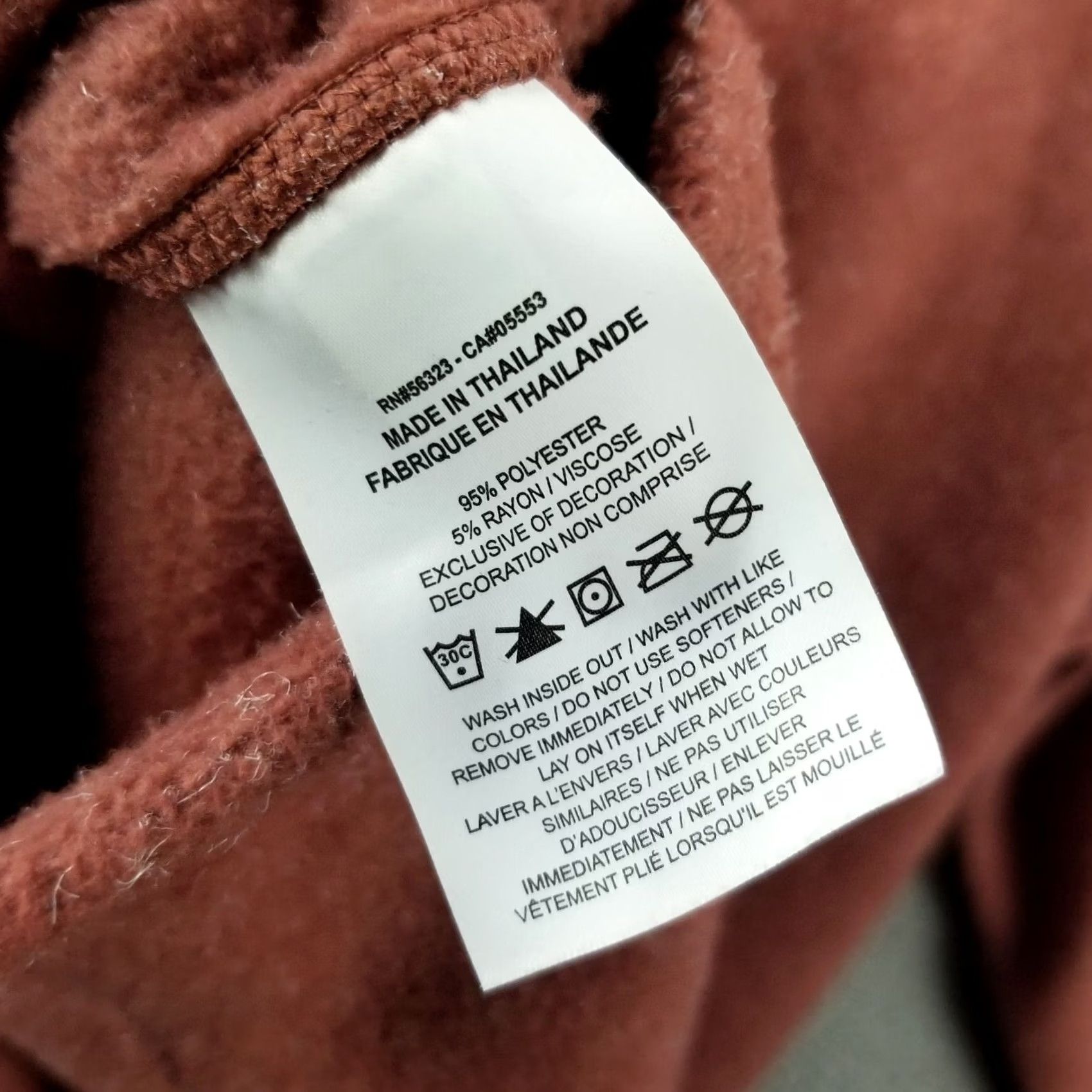 Nike Nike Therma Cozy Cowl Pullover Fleece Long Sleeve Sweatshirt Women M Red CU6778 Size M / US 6-8 / IT 42-44 - 7 Thumbnail