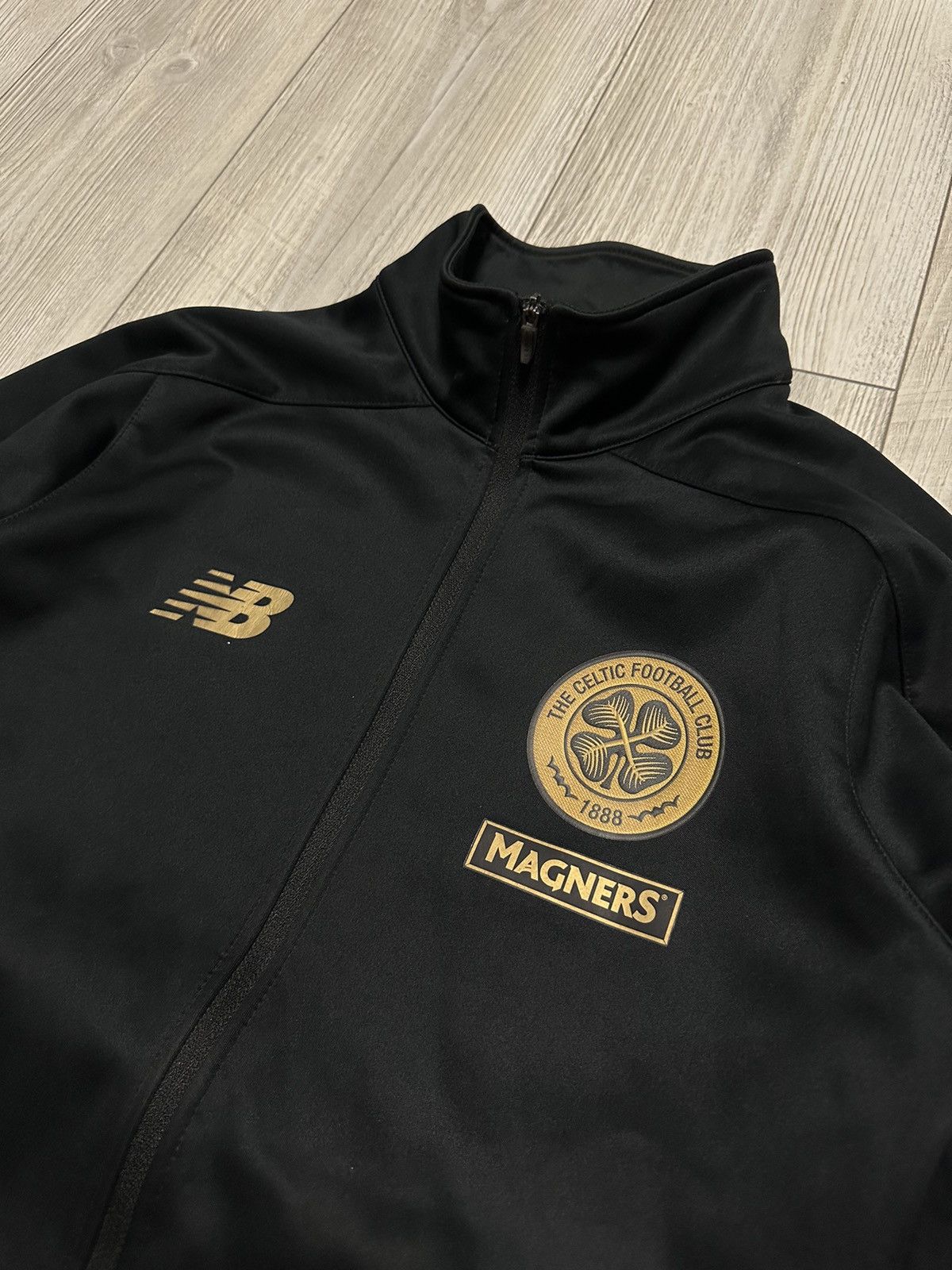 New Balance New Balance Celtic Vintage Y2k Streetwear Basic Light Jacket Size US M / EU 48-50 / 2 - 2 Thumbnail