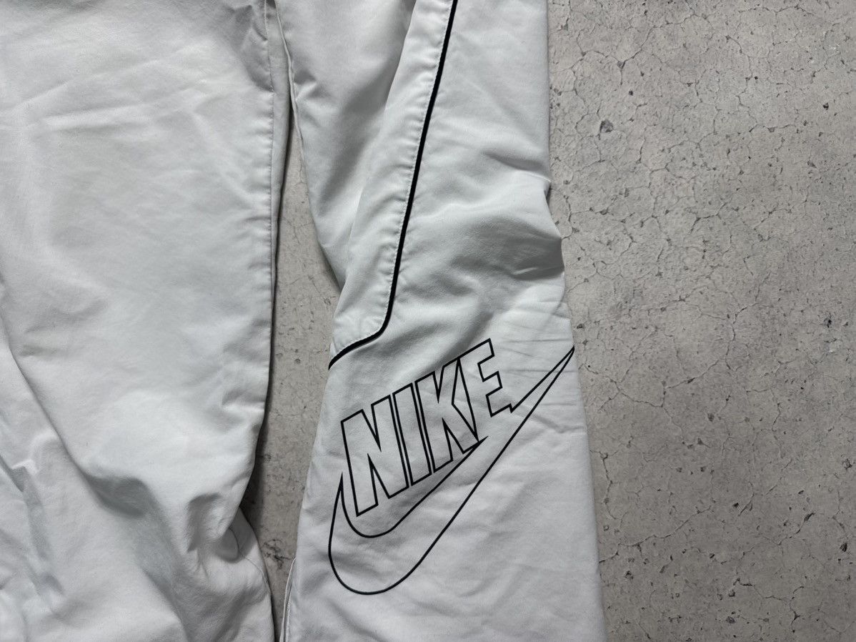 Nike Nike Big Swoosh Vintage 90’s Nylon Track Pants Jogers Size M Size US 32 / EU 48 - 3 Thumbnail