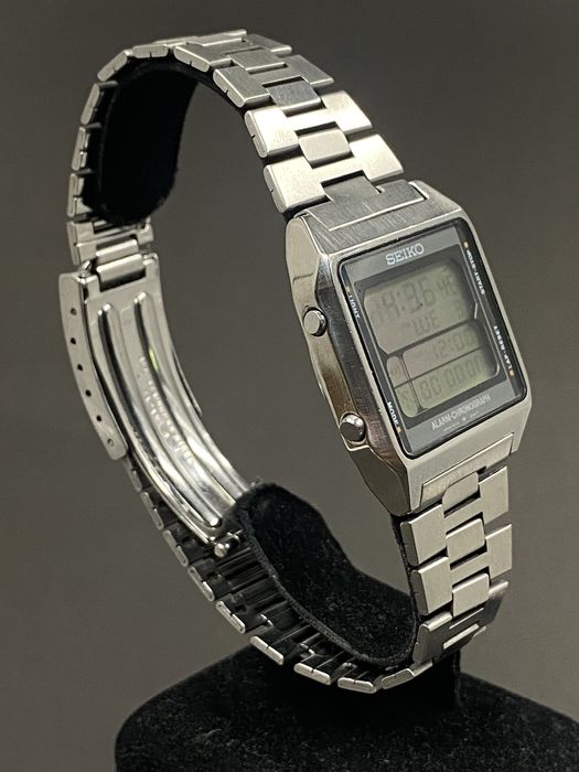 Vintage Vintage SEIKO Running Man A714-5060 Digital Men’s Watch. | Grailed