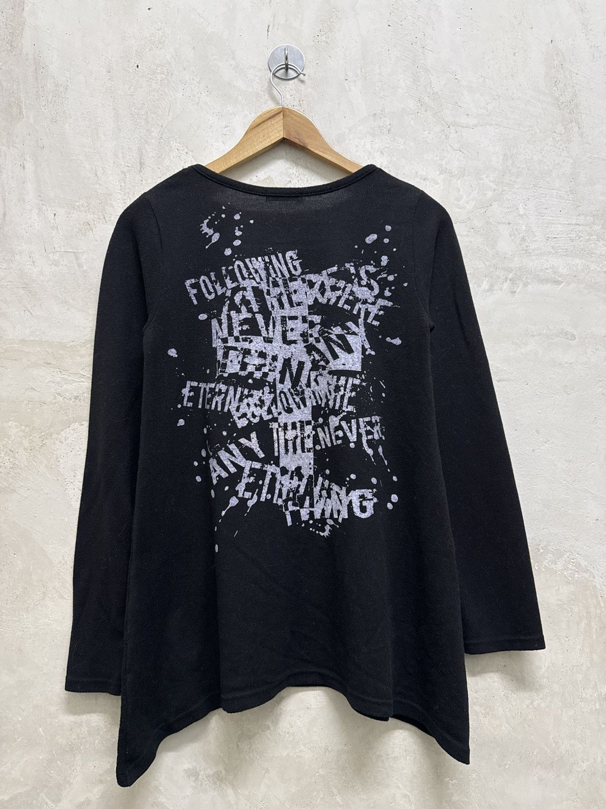 20471120 2000s Archival Cornflake Skull Cross Poem Gothic Tees Size XS / US 0-2 / IT 36-38 - 3 Thumbnail