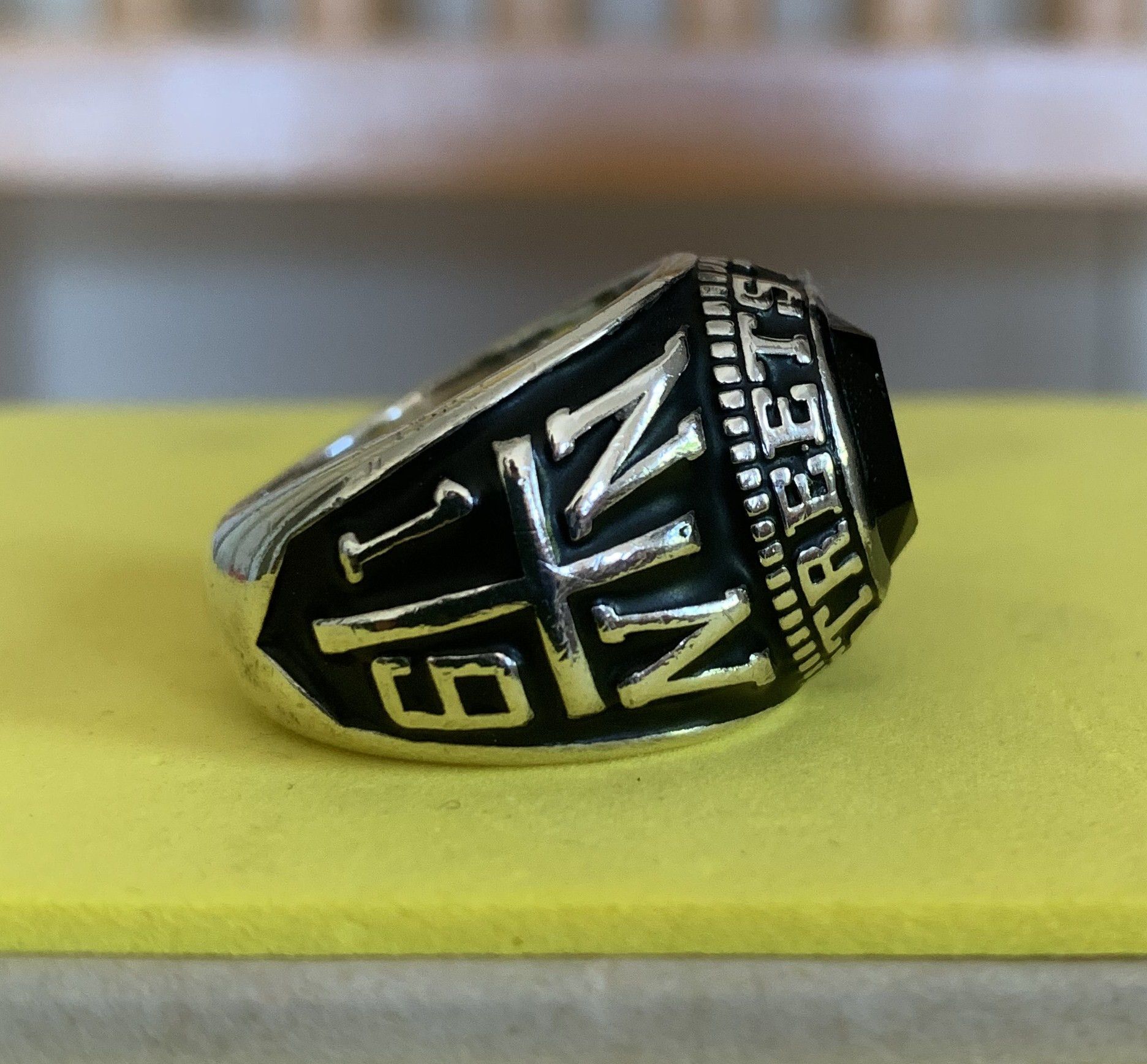 Number (N)ine F/W 2005 Number (N)ine THS Championship Ring Size ONE SIZE - 4 Thumbnail