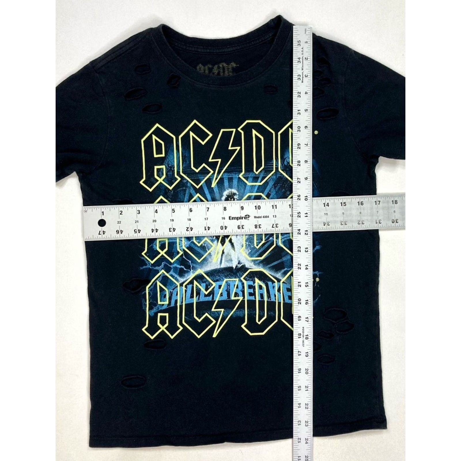 Vintage ACDC Ballbreaker World Tour 1996 Graphic T-shirt Music Distressed Women Small Size S / US 4 / IT 40 - 6 Thumbnail