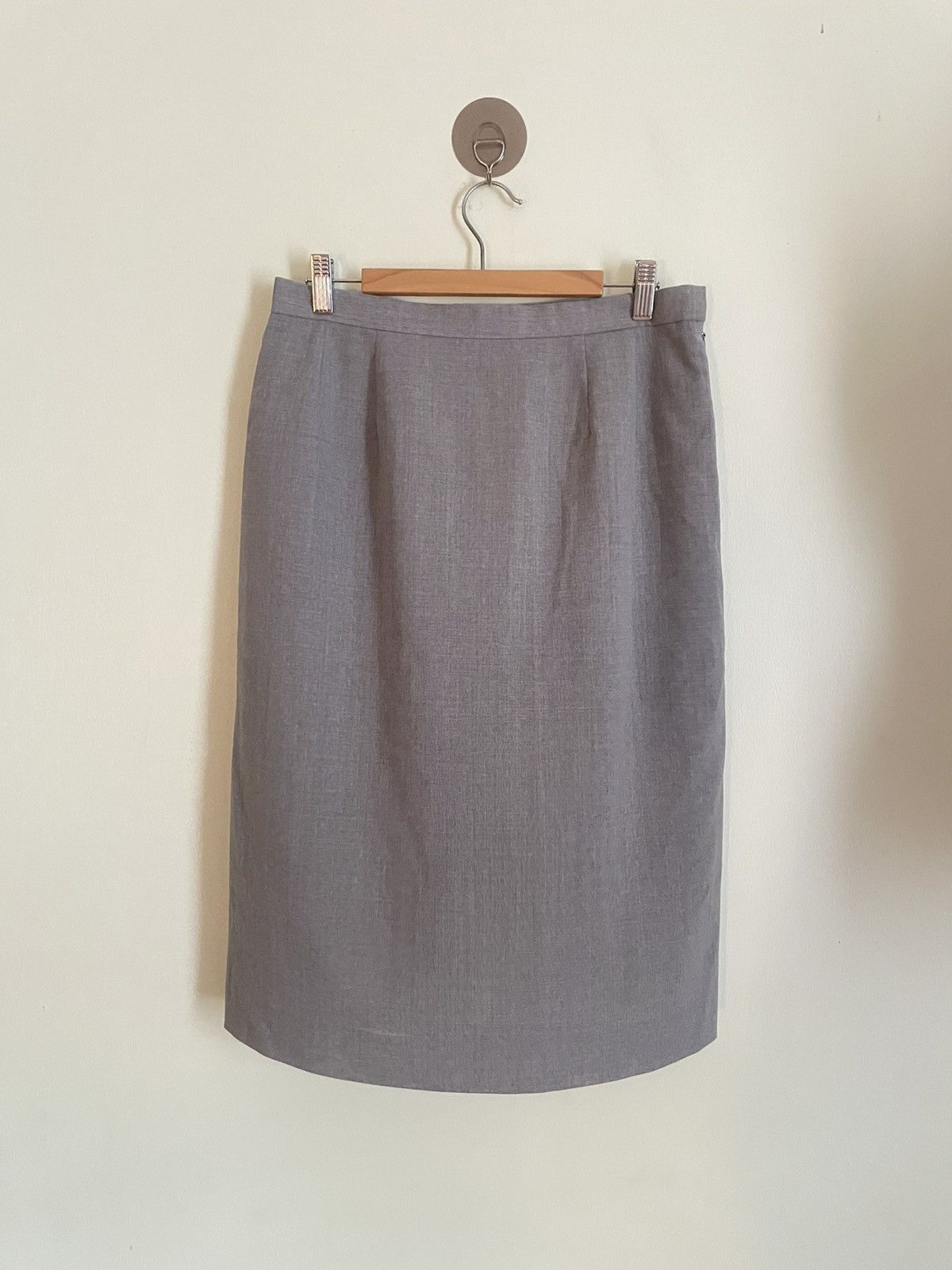 Image of Burberry Plain Skirt in Grey, Women's (Size 30)