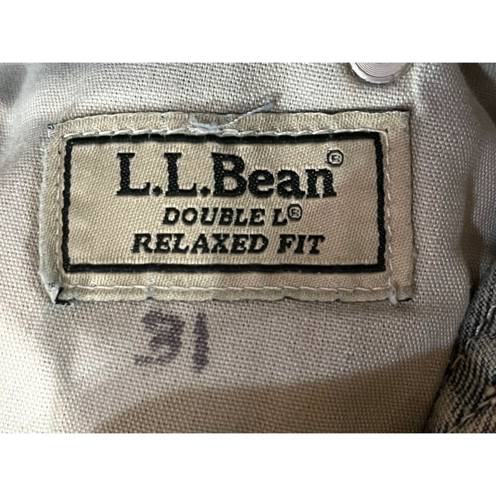 Vintage Vintage L.L. Bean Jeans 31x30 Sz Thrashed Distressed Men’s Relaxed Fit Double L Cotton Blue Jeans Tapered Distressed Features 31 30 Regular Inseam 30 Size US 31 - 5 Thumbnail