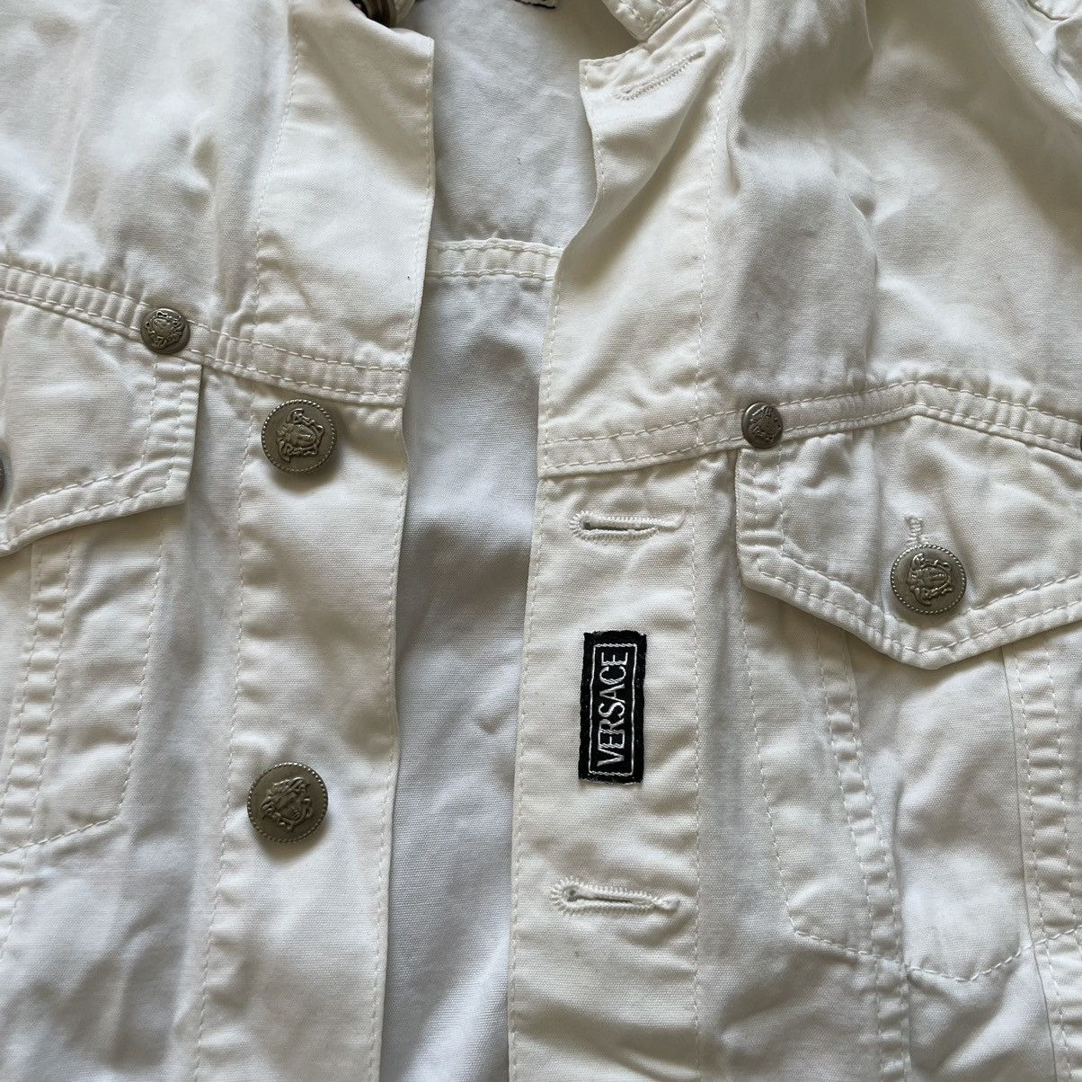 If Six Was Nine × Versace Versace 90s vest white jacket old money luxury Italy Size XS / US 0-2 / IT 36-38 - 2 Thumbnail