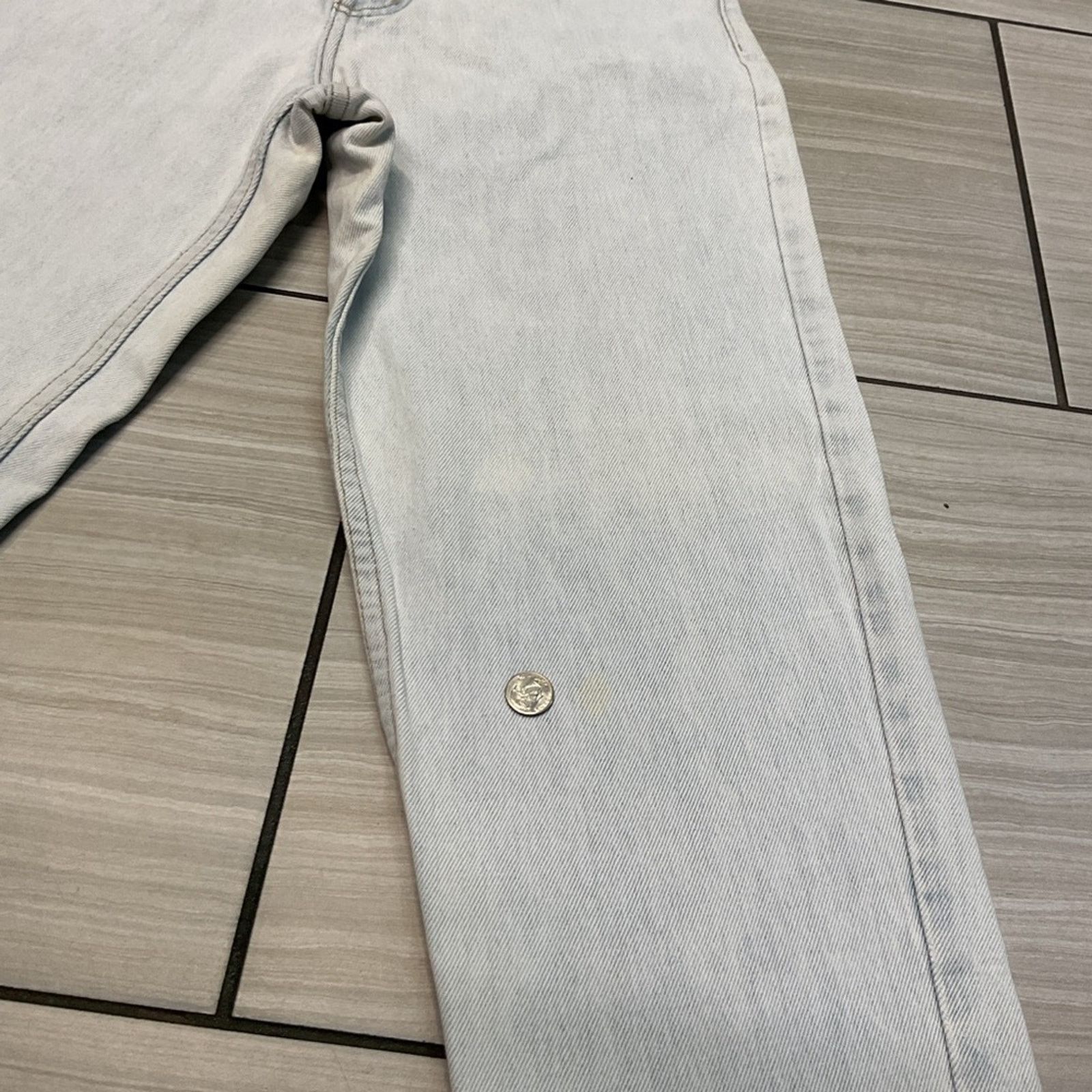 Guess Vintage 90’s Guess High-Waist Light Wash Taper Mom Jeans Size 28" / US 6 / IT 42 - 8 Thumbnail
